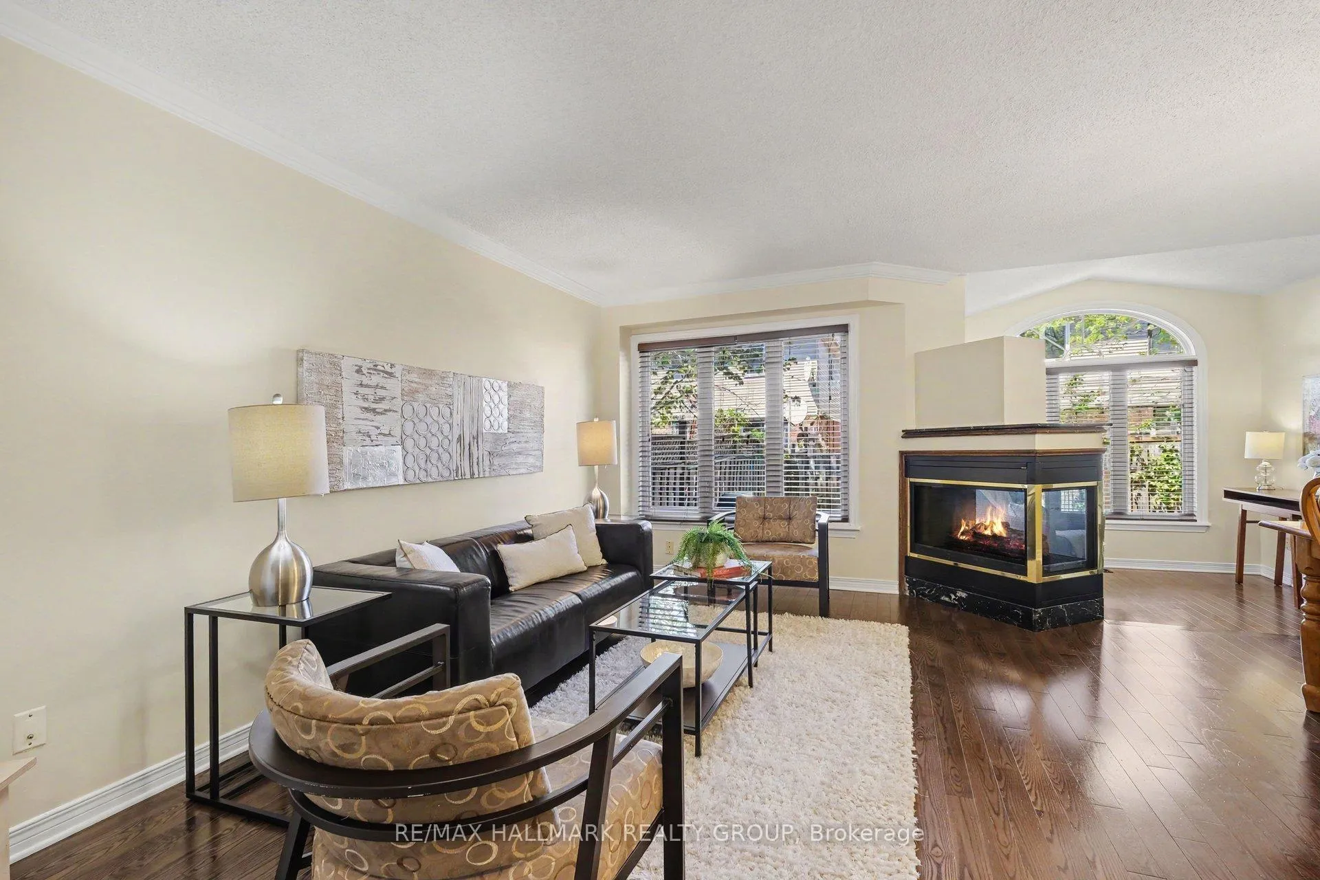 Photo 8 of 176 Hunterswood Crescent, Ottawa, Hunt Club Park — HOMEH