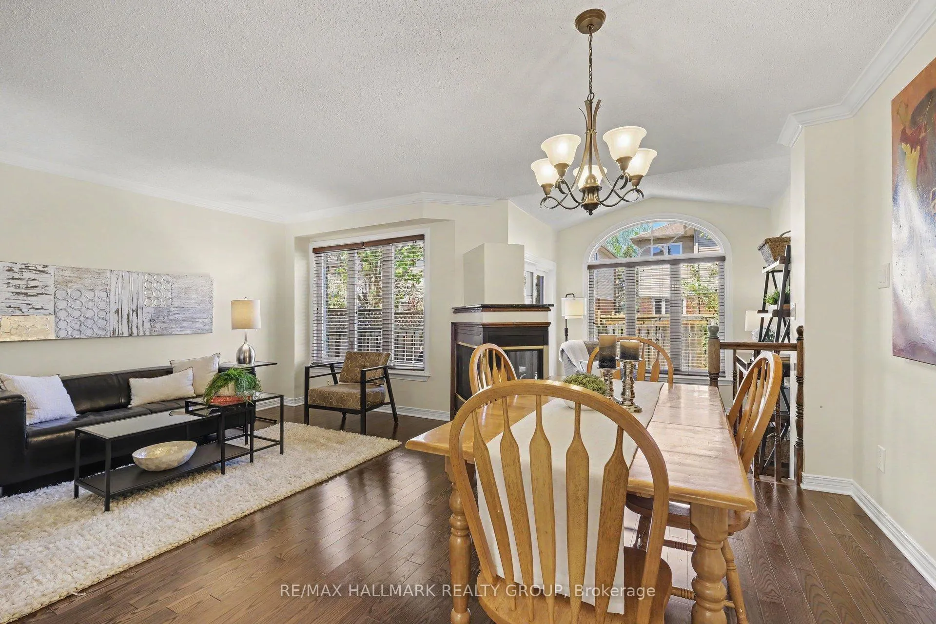 Photo 10 of 176 Hunterswood Crescent, Ottawa, Hunt Club Park — HOMEH