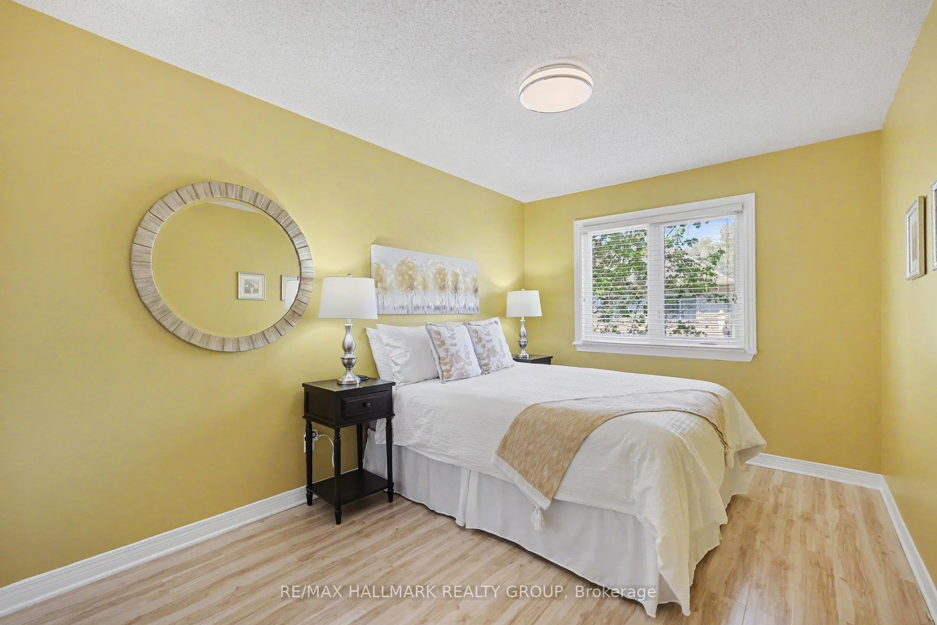 Photo 22 of 176 Hunterswood Crescent, Ottawa, Hunt Club Park — HOMEH