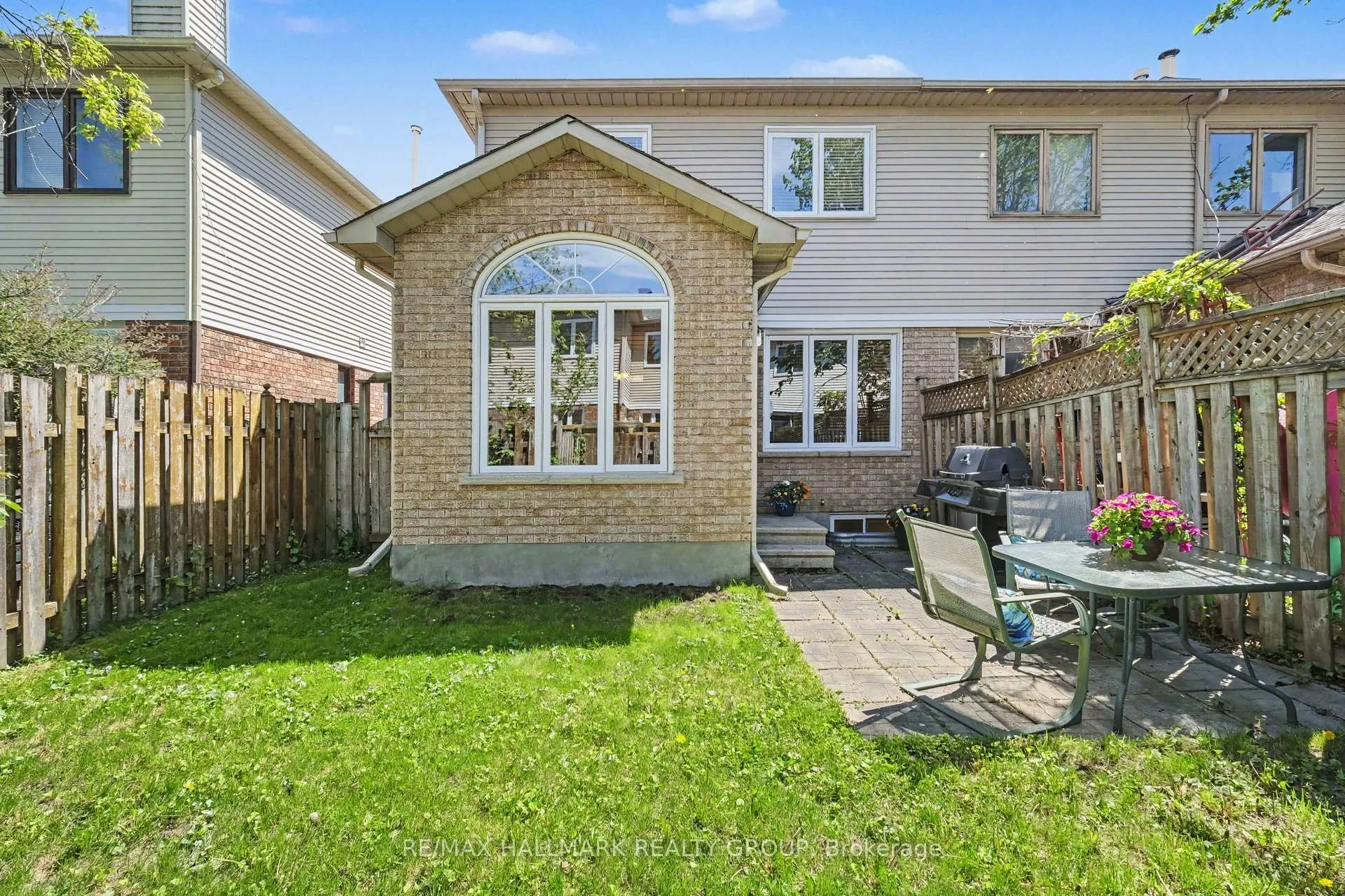 Photo 27 of 176 Hunterswood Crescent, Ottawa, Hunt Club Park — HOMEH