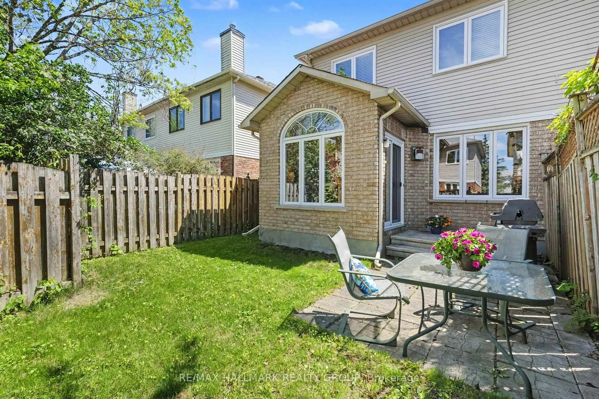Photo 28 of 176 Hunterswood Crescent, Ottawa, Hunt Club Park — HOMEH
