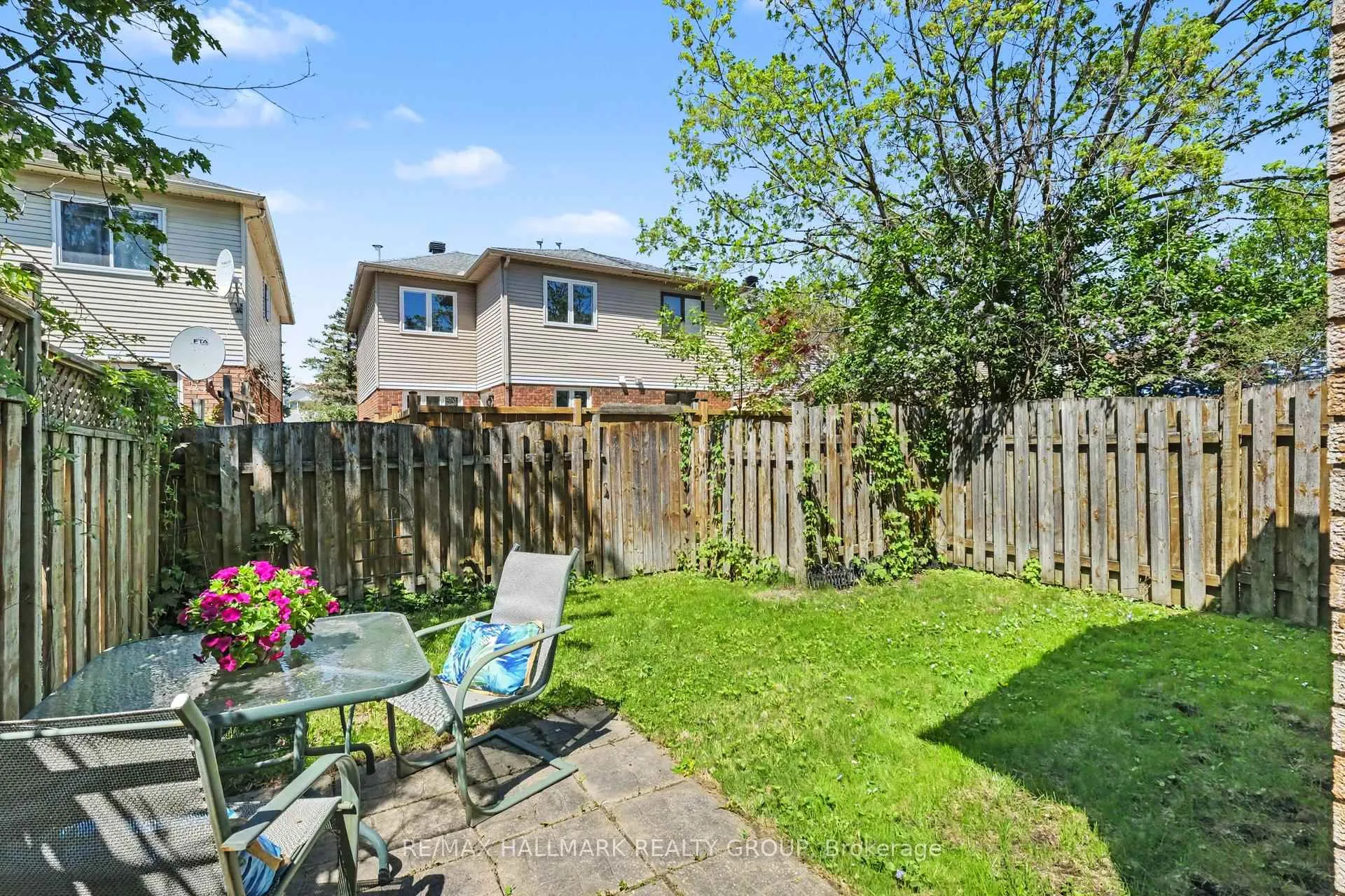 Photo 29 of 176 Hunterswood Crescent, Ottawa, Hunt Club Park — HOMEH