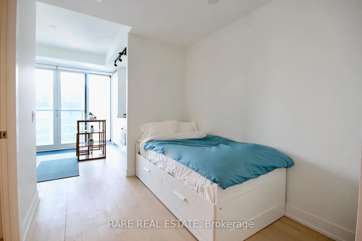 Photo 6 of Unit 2108, 7 Grenville Street, Toronto, Bay Street Corridor — HOMEH