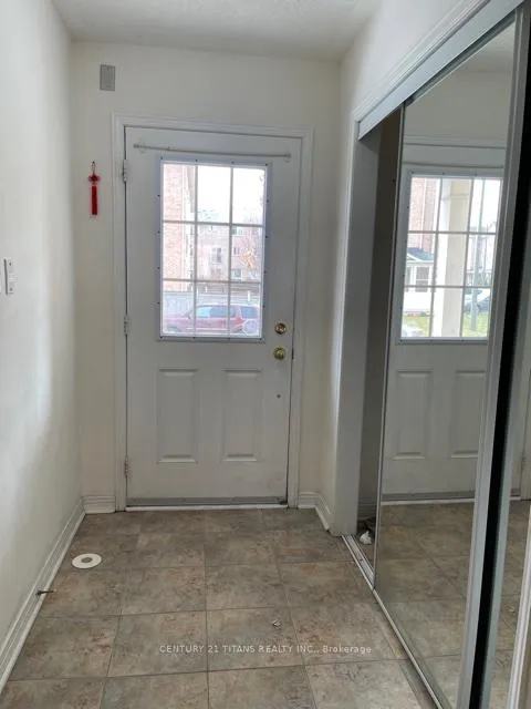 Photo 3 of 32 Etienne Street, Scarborough, Clairlea-Birchmount — HOMEH