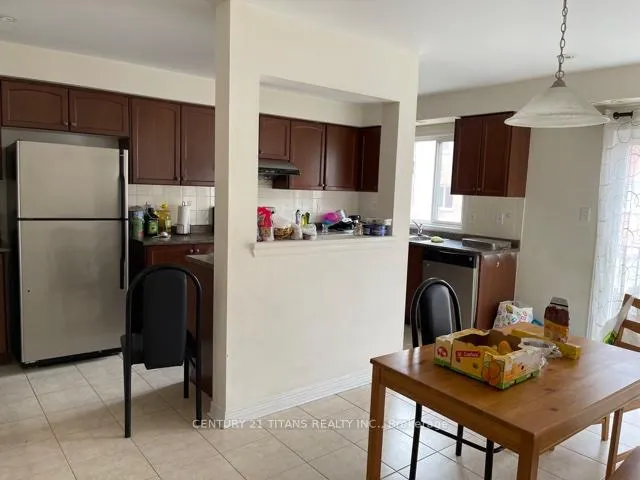 Photo 10 of 32 Etienne Street, Scarborough, Clairlea-Birchmount — HOMEH