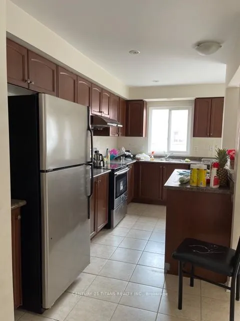 Photo 11 of 32 Etienne Street, Scarborough, Clairlea-Birchmount — HOMEH