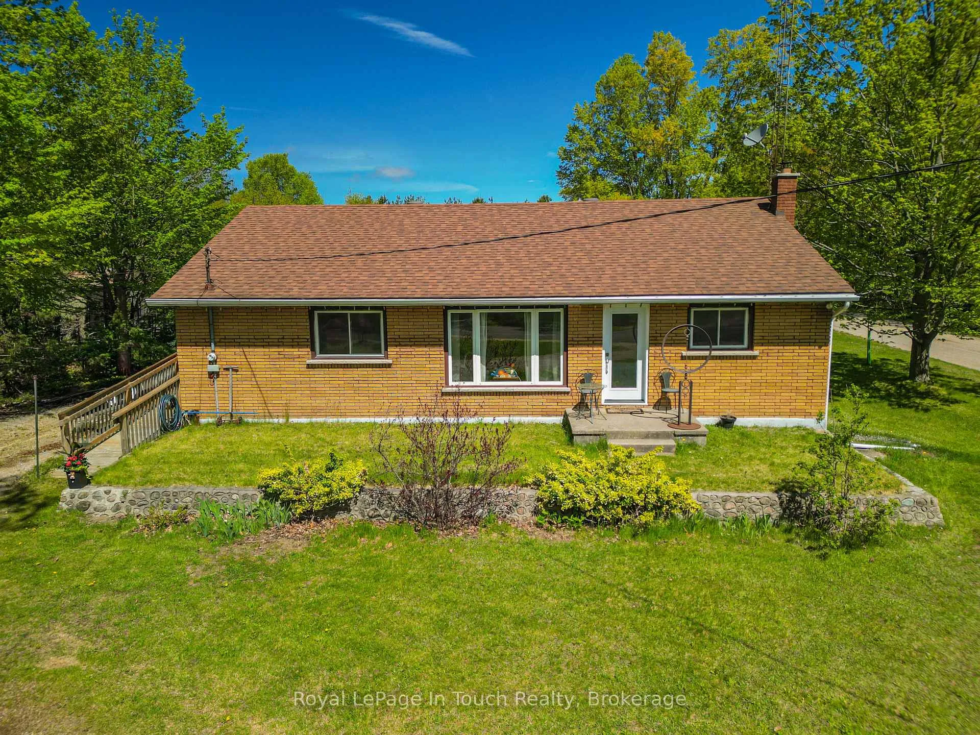 Photo 1 of 859 Cedar Point Road, Tiny, Rural Tiny — HOMEH