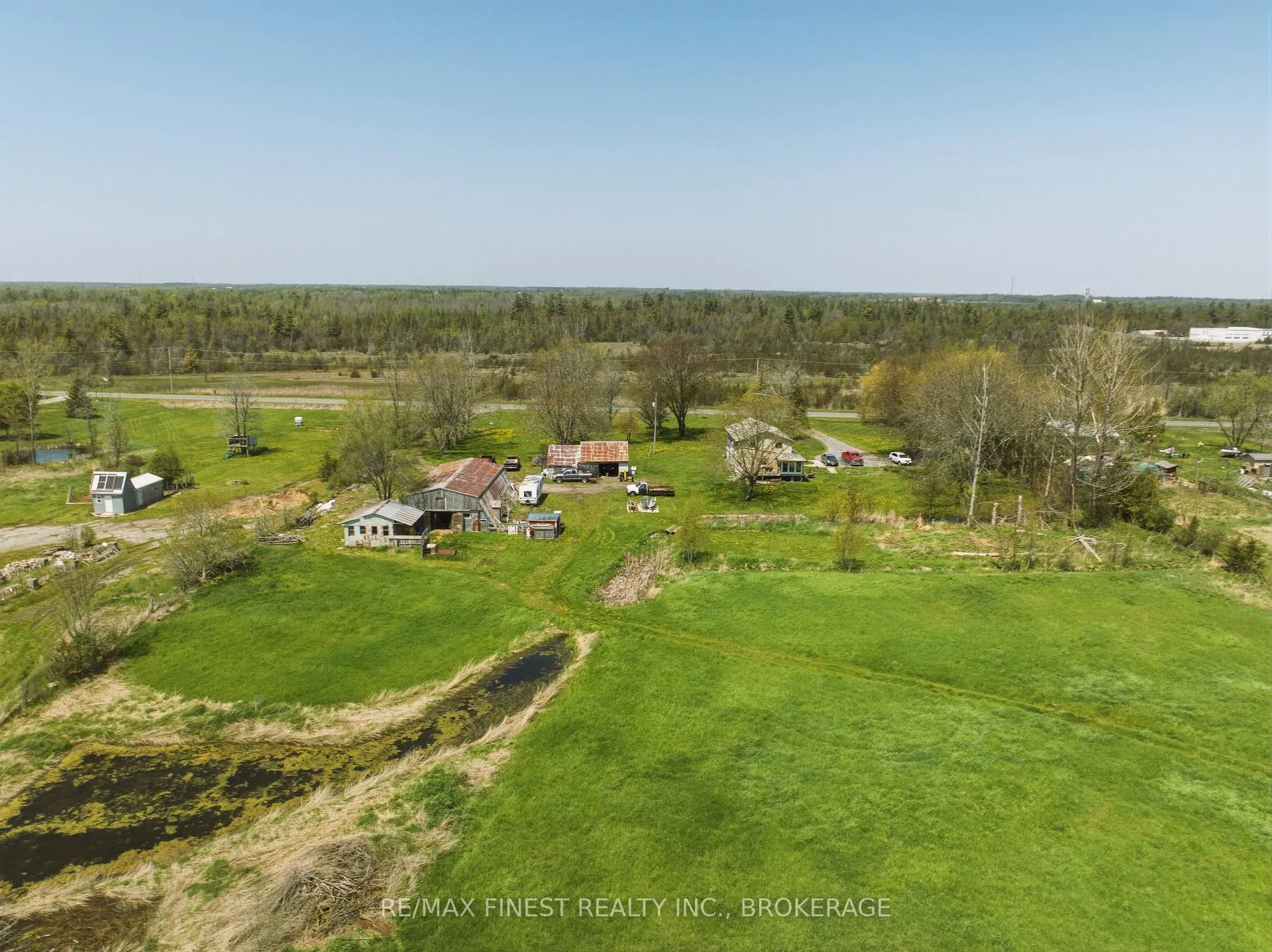 Photo 4 of 602 Caton Road, Loyalist, Lennox and Addington - South — HOMEH