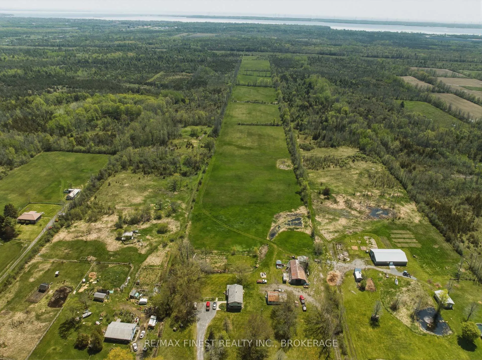 Photo 7 of 602 Caton Road, Loyalist, Lennox and Addington - South — HOMEH