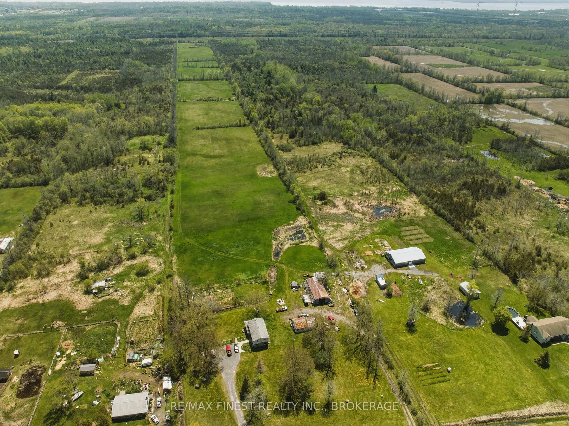 Photo 8 of 602 Caton Road, Loyalist, Lennox and Addington - South — HOMEH
