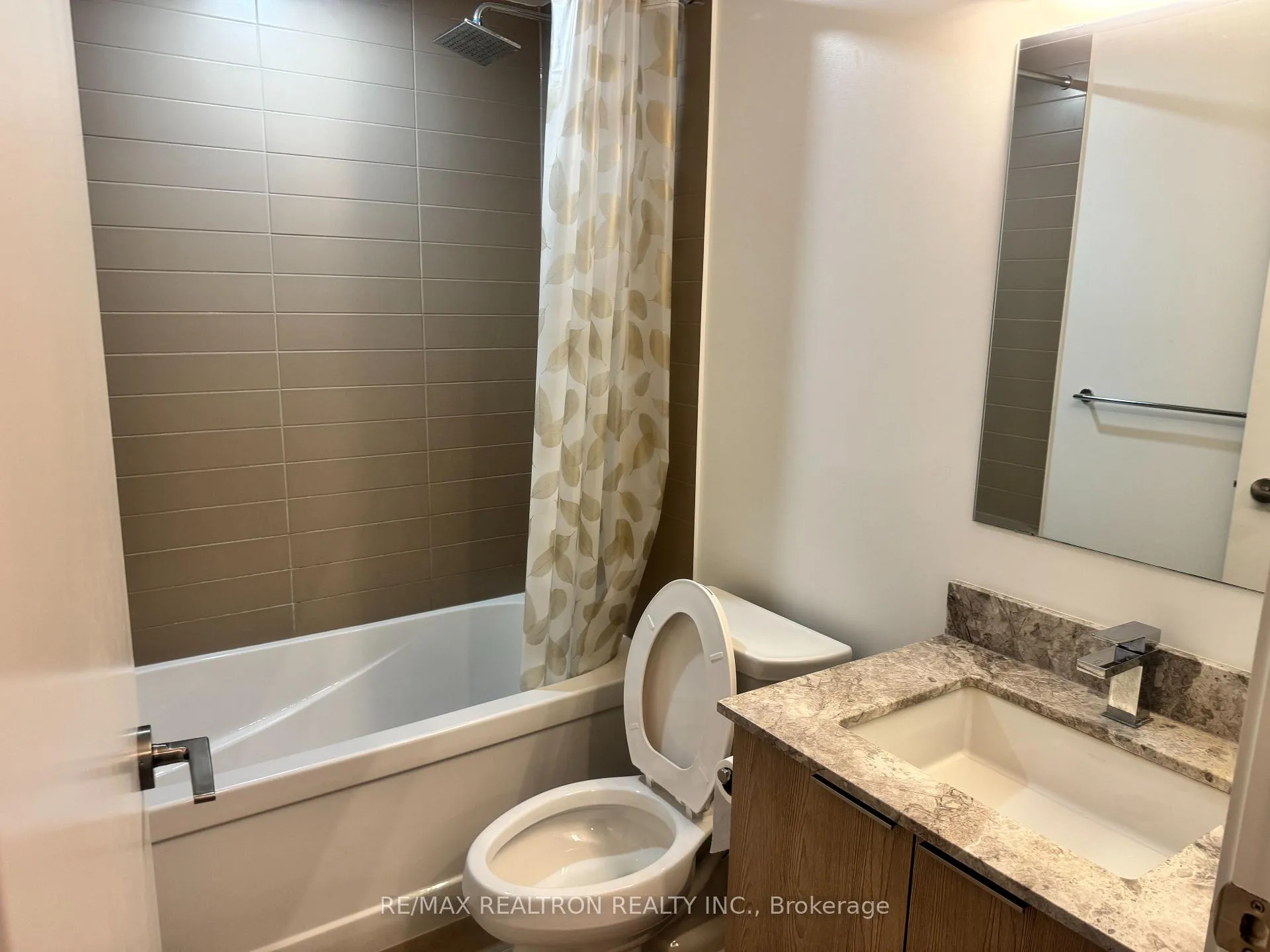 Photo 4 of Unit 1903, 501 Yonge Street, Toronto, Church-Yonge Corridor — HOMEH