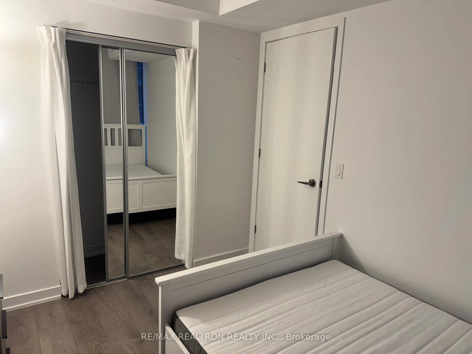 Photo 8 of Unit 1903, 501 Yonge Street, Toronto, Church-Yonge Corridor — HOMEH