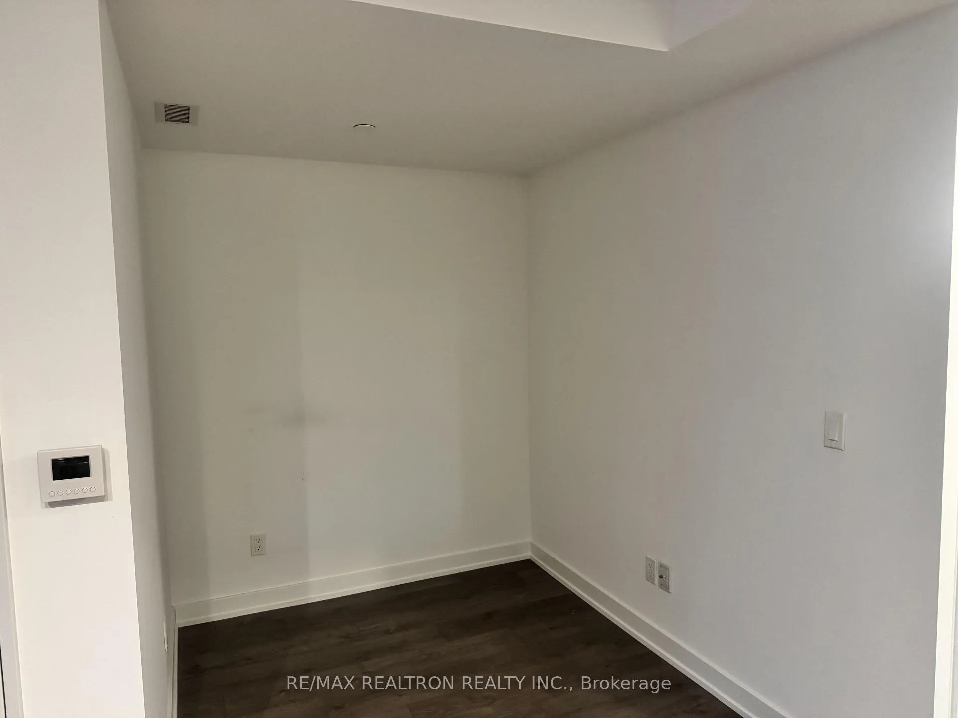 Photo 13 of Unit 1903, 501 Yonge Street, Toronto, Church-Yonge Corridor — HOMEH