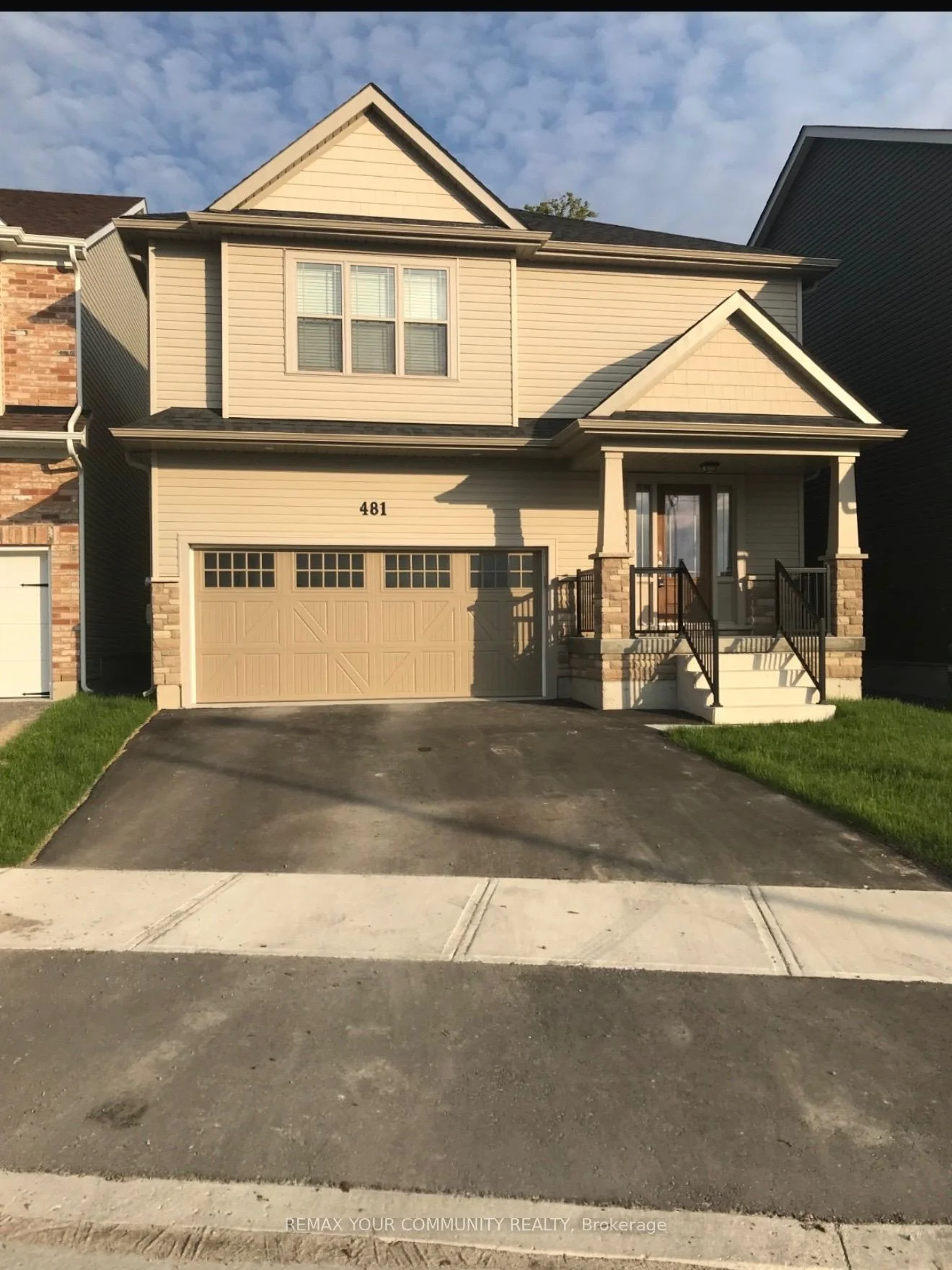 Front of 481 Grange Way