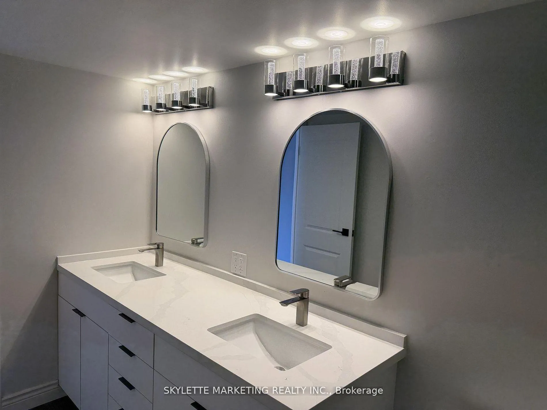 Photo 7 of Unit 3022, 25 The Esplanade, Toronto, Waterfront Communities — HOMEH