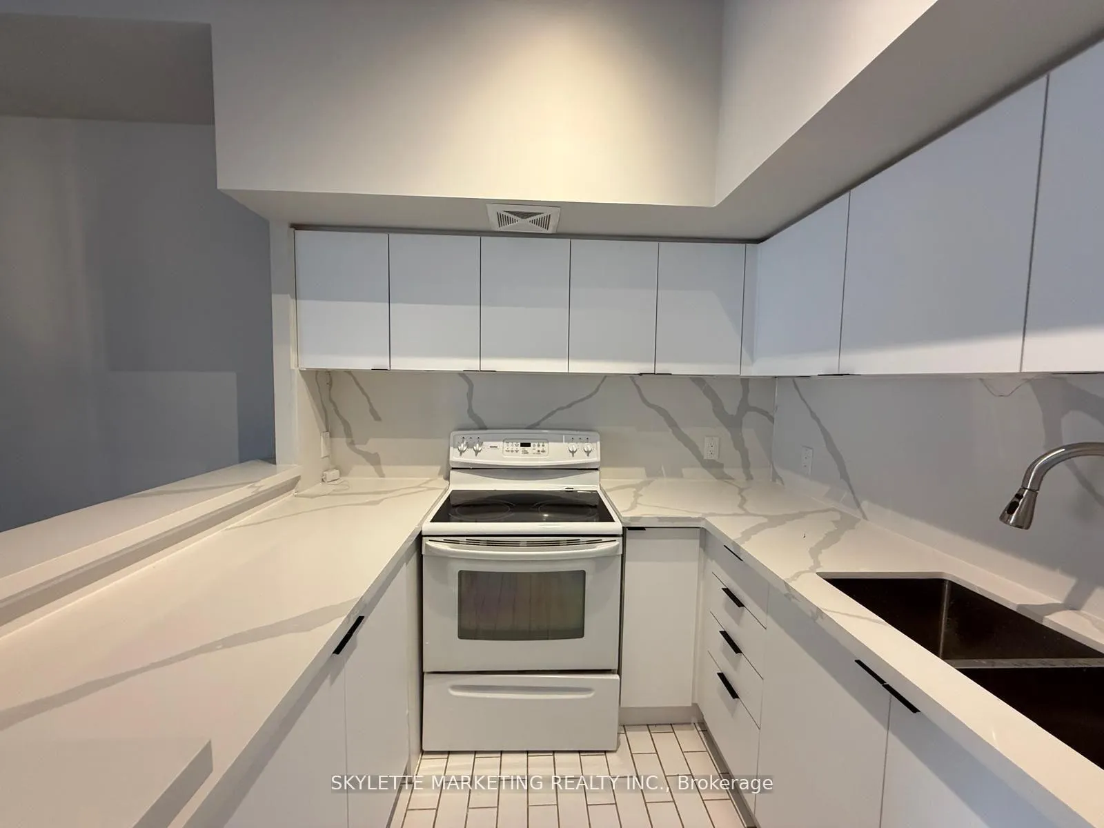 Photo 12 of Unit 3022, 25 The Esplanade, Toronto, Waterfront Communities — HOMEH