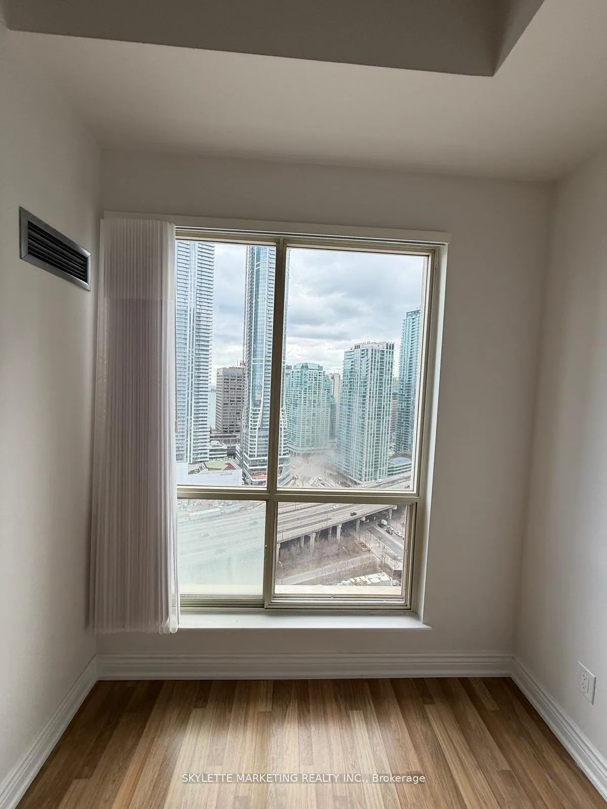 Photo 18 of Unit 3022, 25 The Esplanade, Toronto, Waterfront Communities — HOMEH