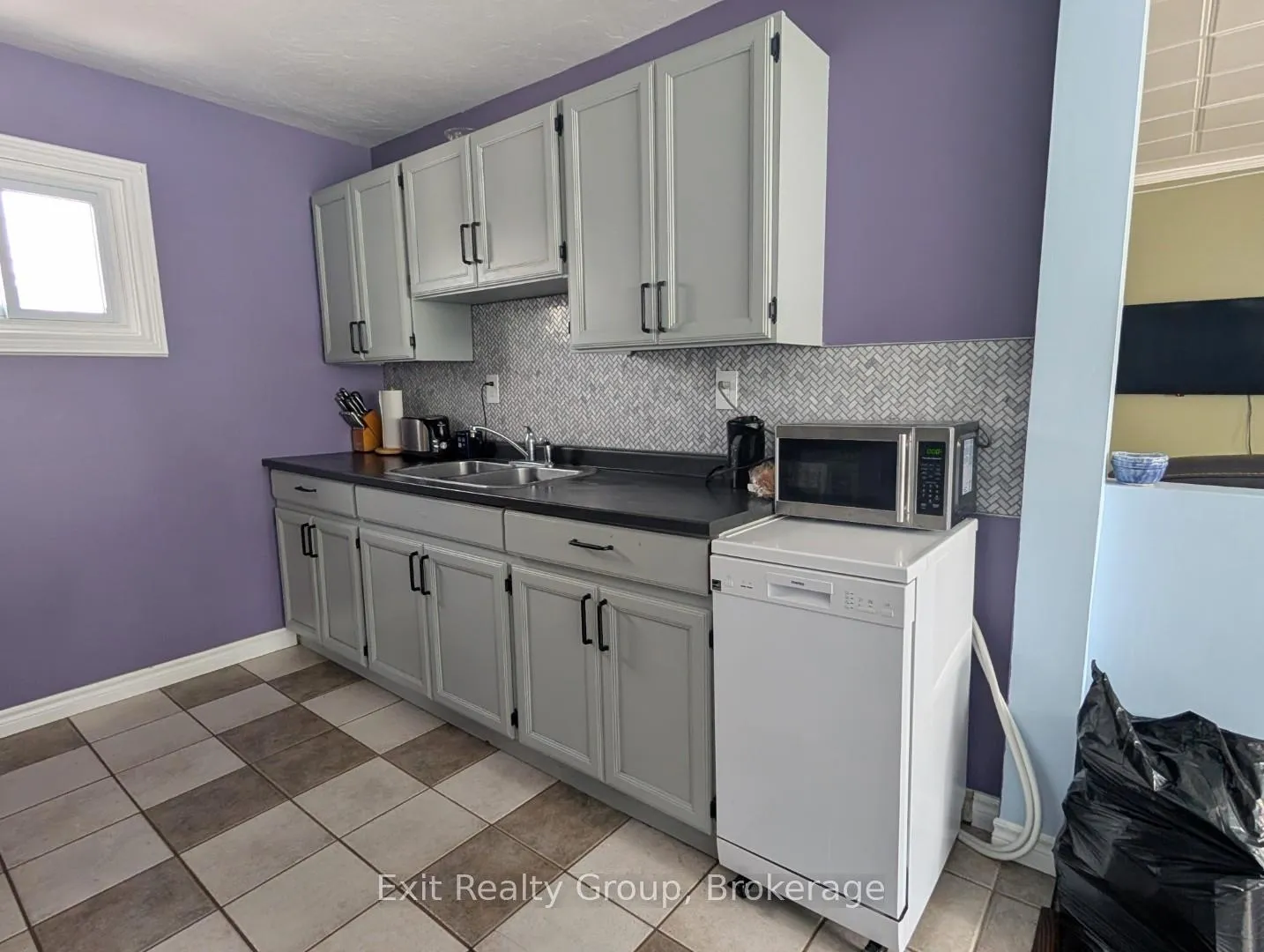 Photo 6 of 42 McGill Street, Quinte West, Trenton Ward — HOMEH