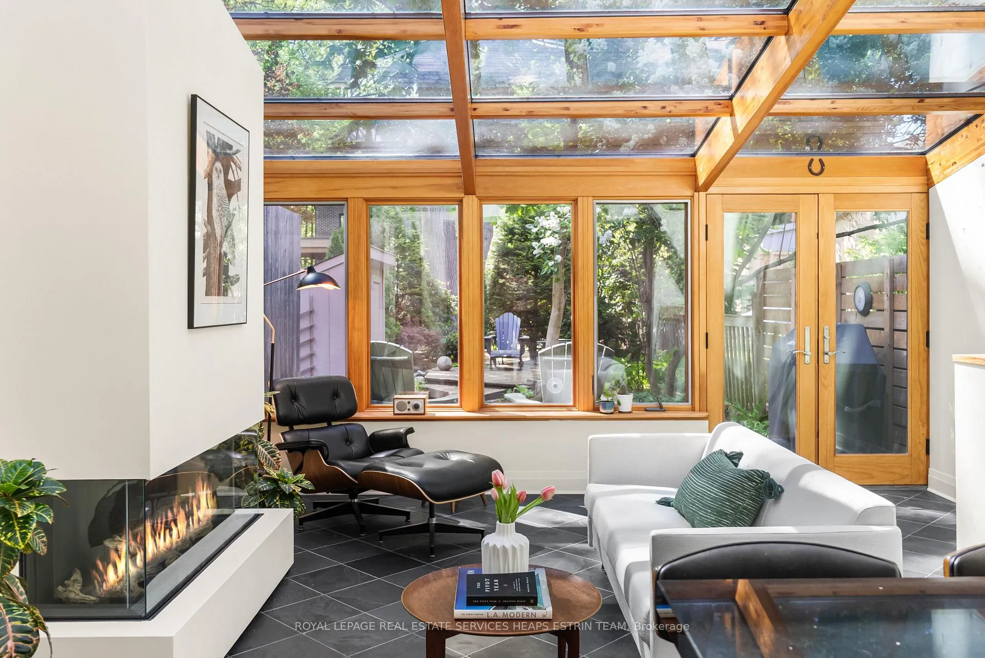 Photo 12 of 441 St Clair Avenue E, Toronto, Rosedale-Moore Park — HOMEH