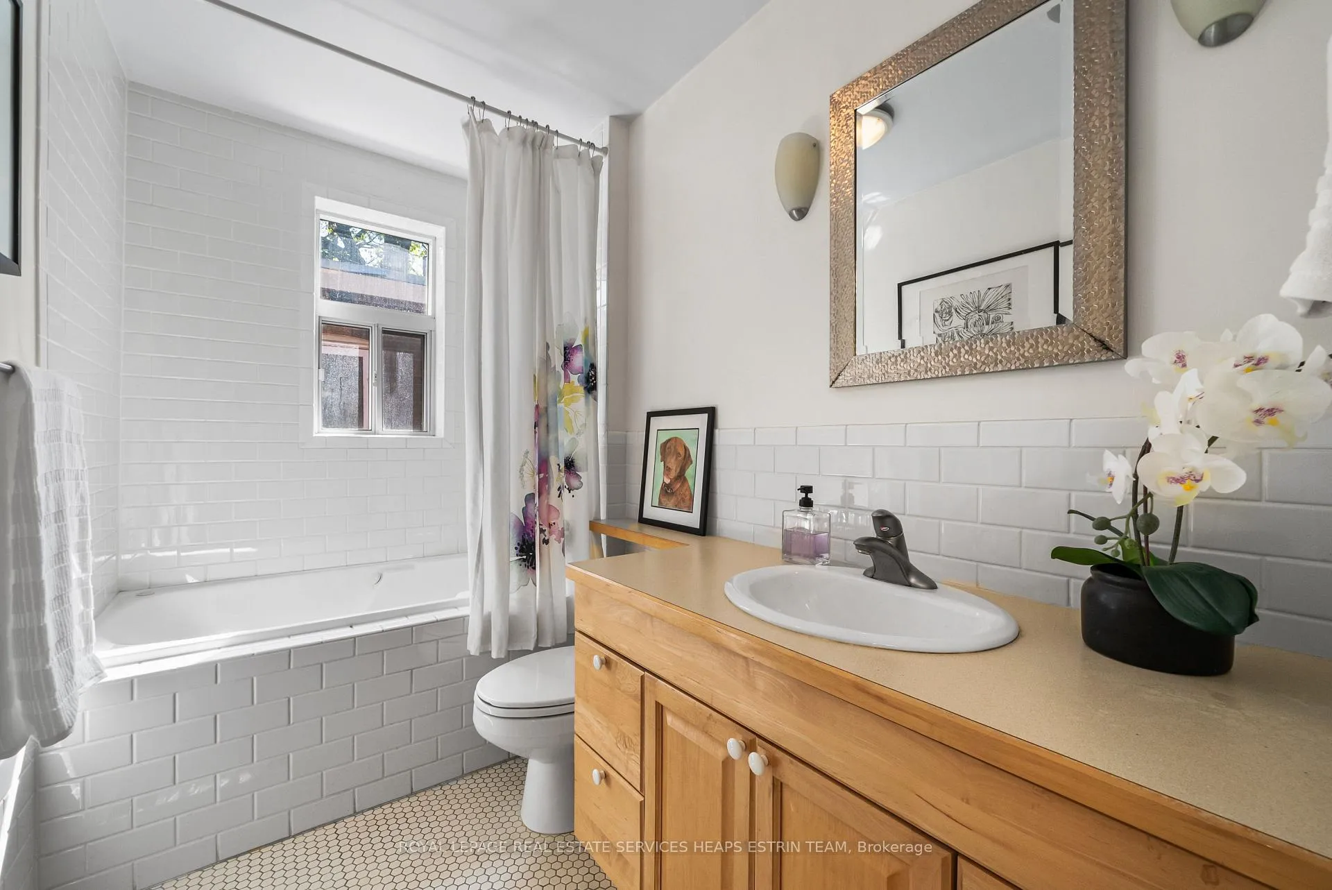 Photo 20 of 441 St Clair Avenue E, Toronto, Rosedale-Moore Park — HOMEH