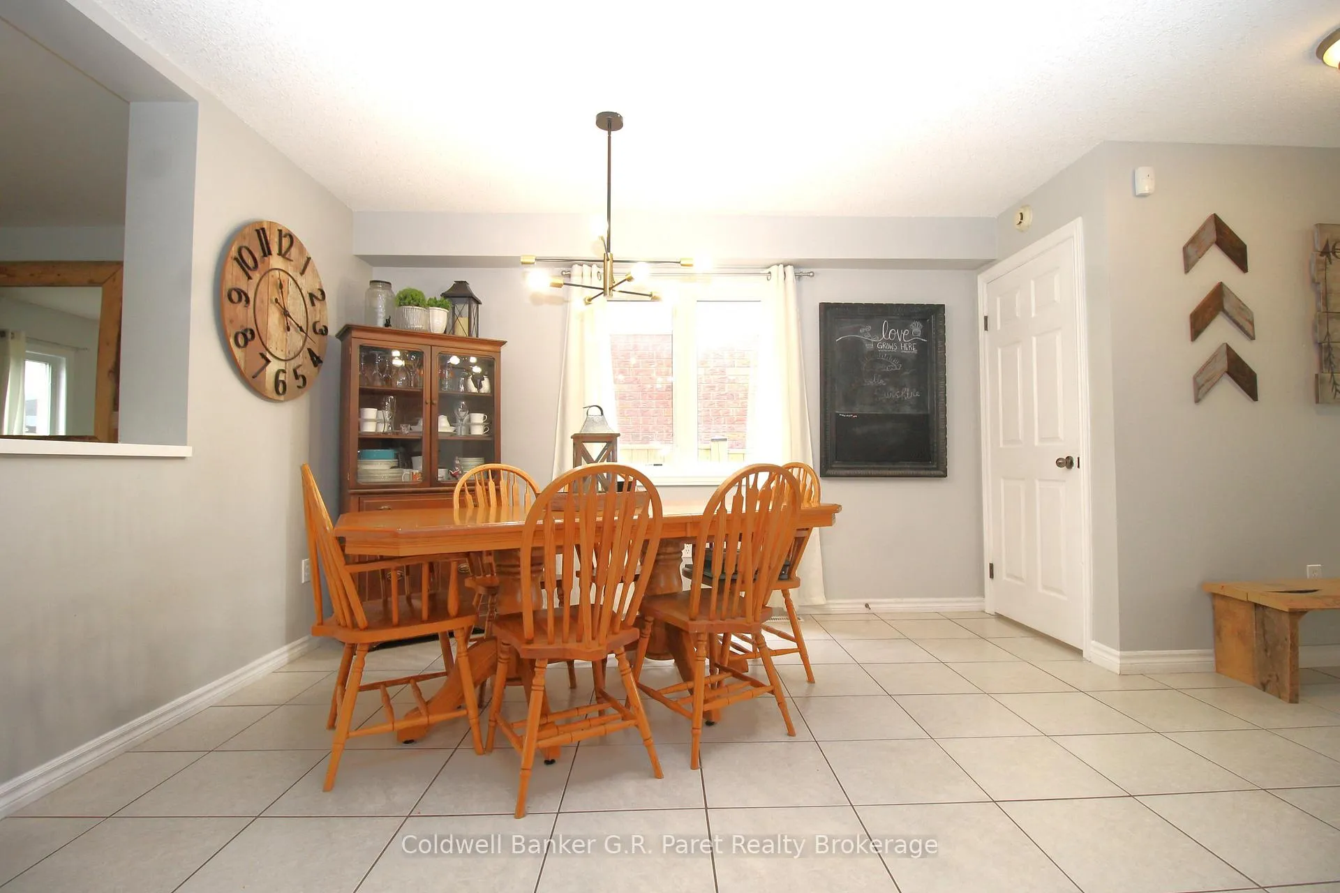 Photo 9 of 4 Langrell Avenue, Tillsonburg — HOMEH