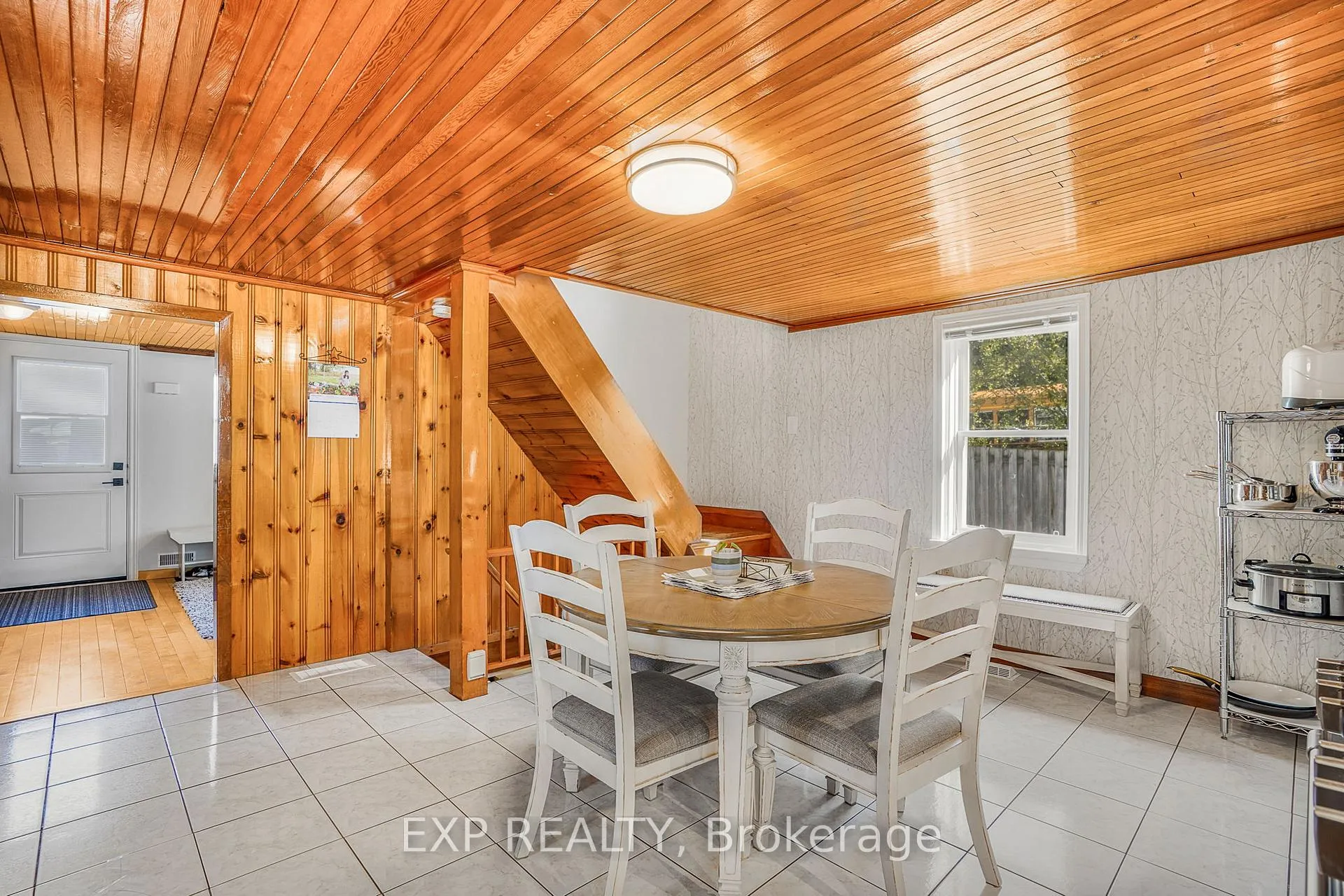 Photo 9 of 26 Alexander Street W, North Glengarry, Maxville — HOMEH