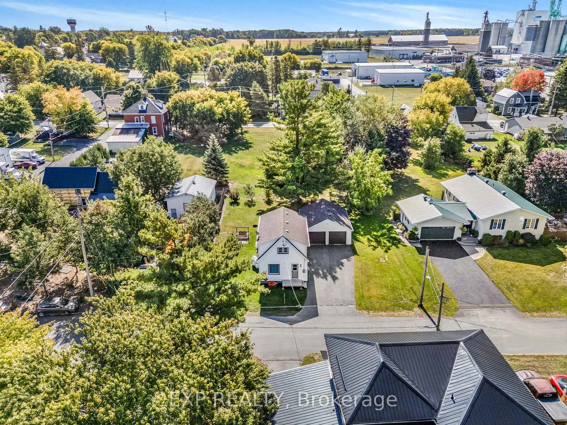 Photo 28 of 26 Alexander Street W, North Glengarry, Maxville — HOMEH