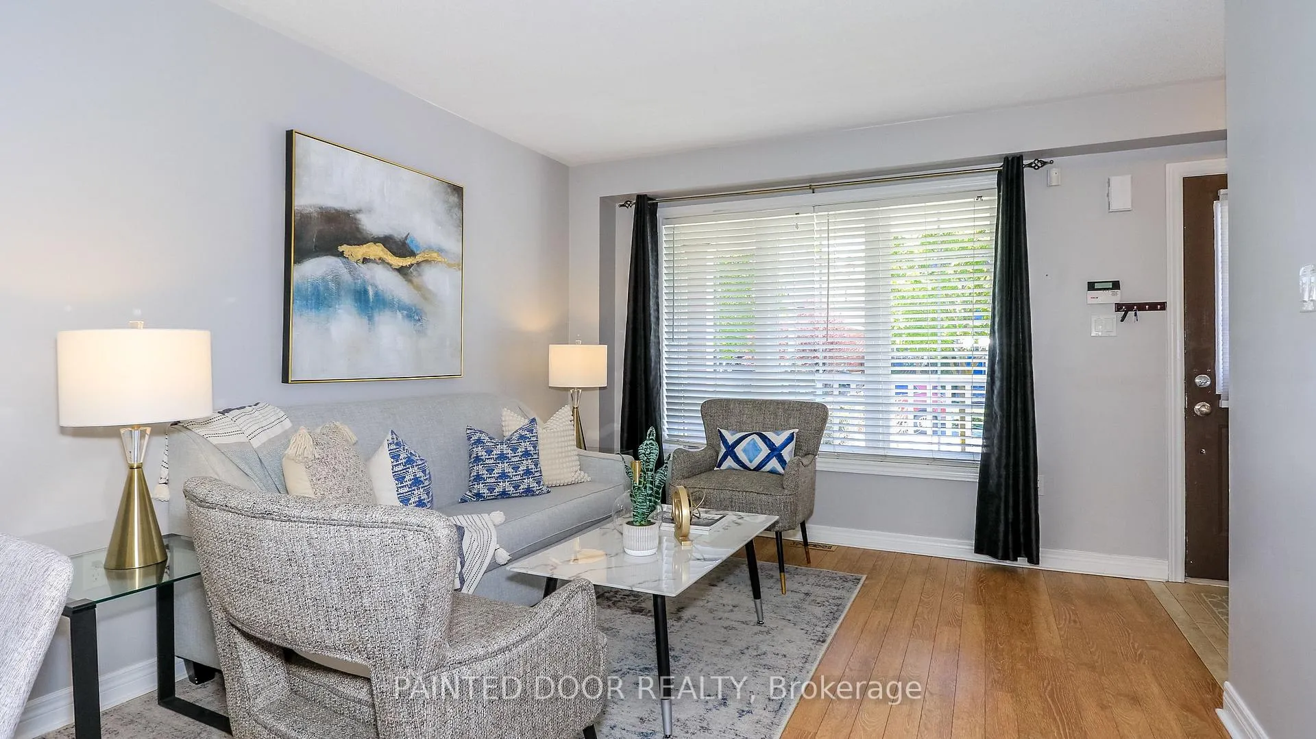 Photo 4 of 116 Thrushwood Drive, Barrie, 400 West — HOMEH