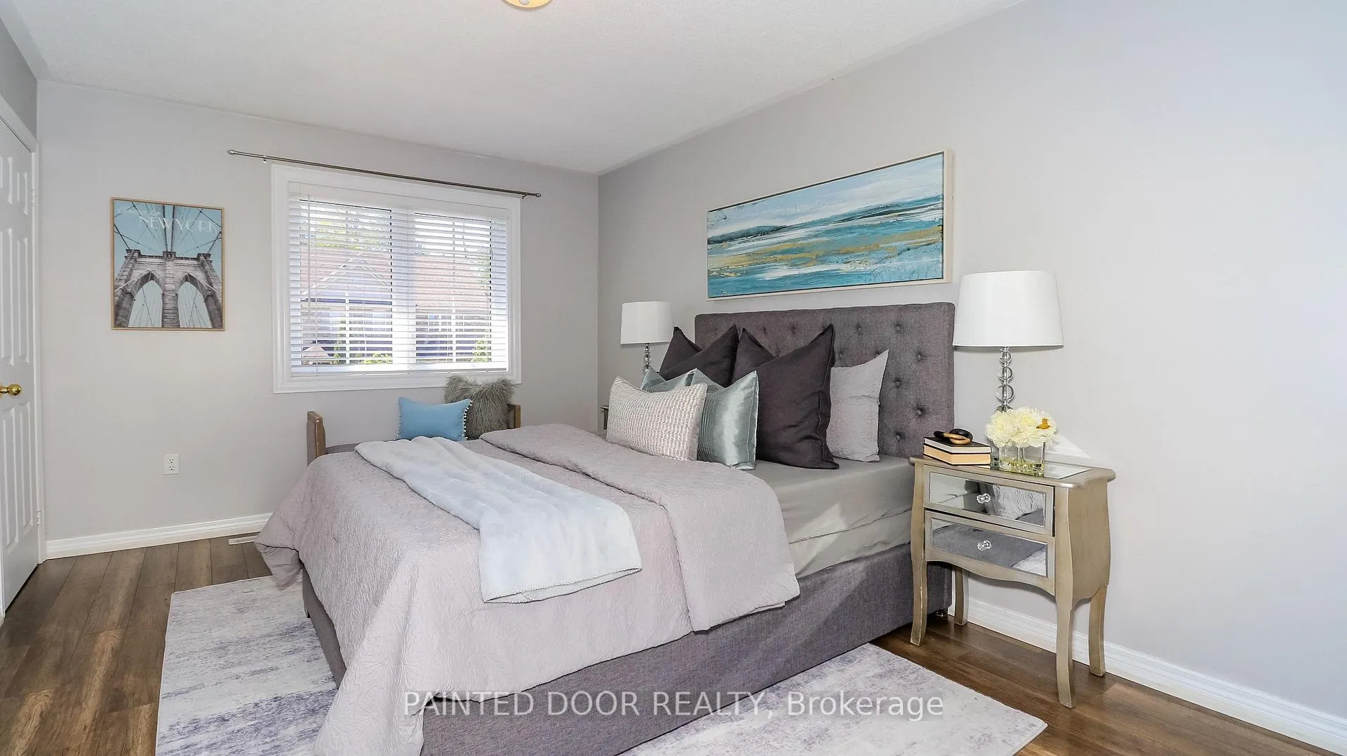 Photo 10 of 116 Thrushwood Drive, Barrie, 400 West — HOMEH