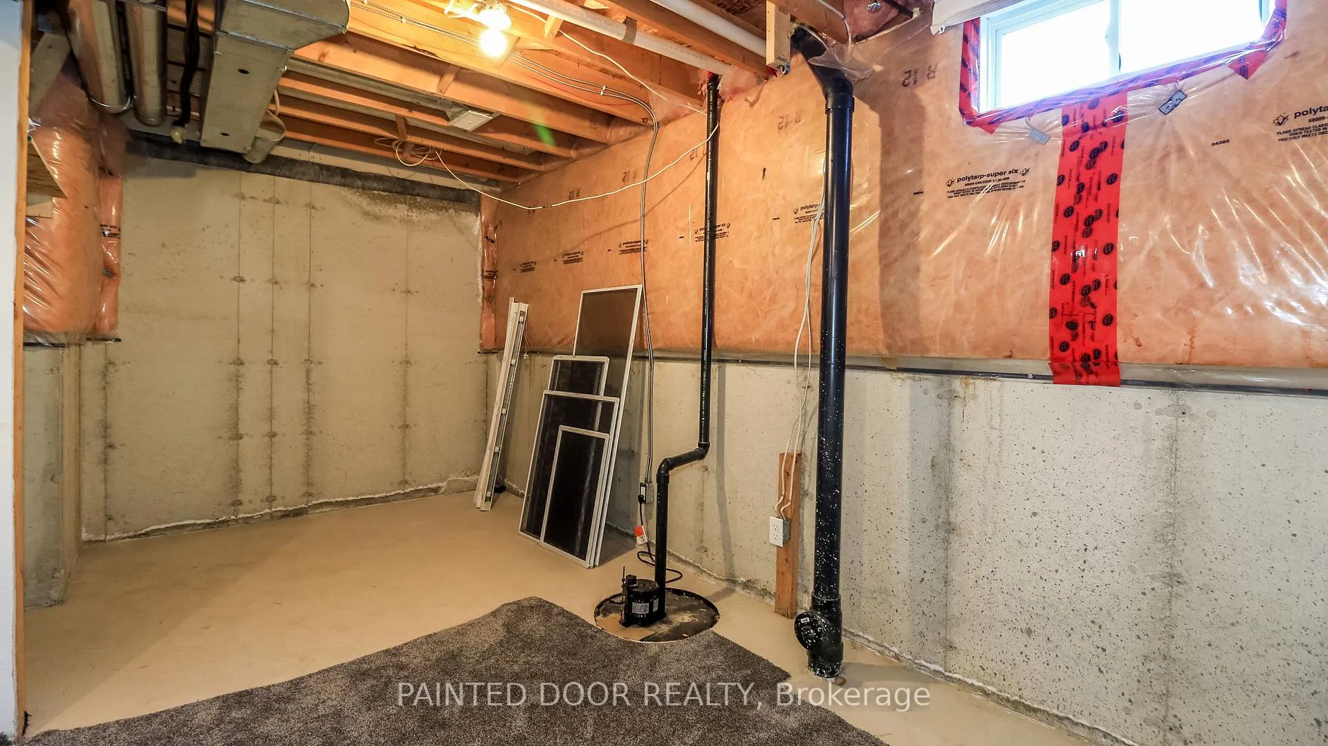 Photo 23 of 116 Thrushwood Drive, Barrie, 400 West — HOMEH