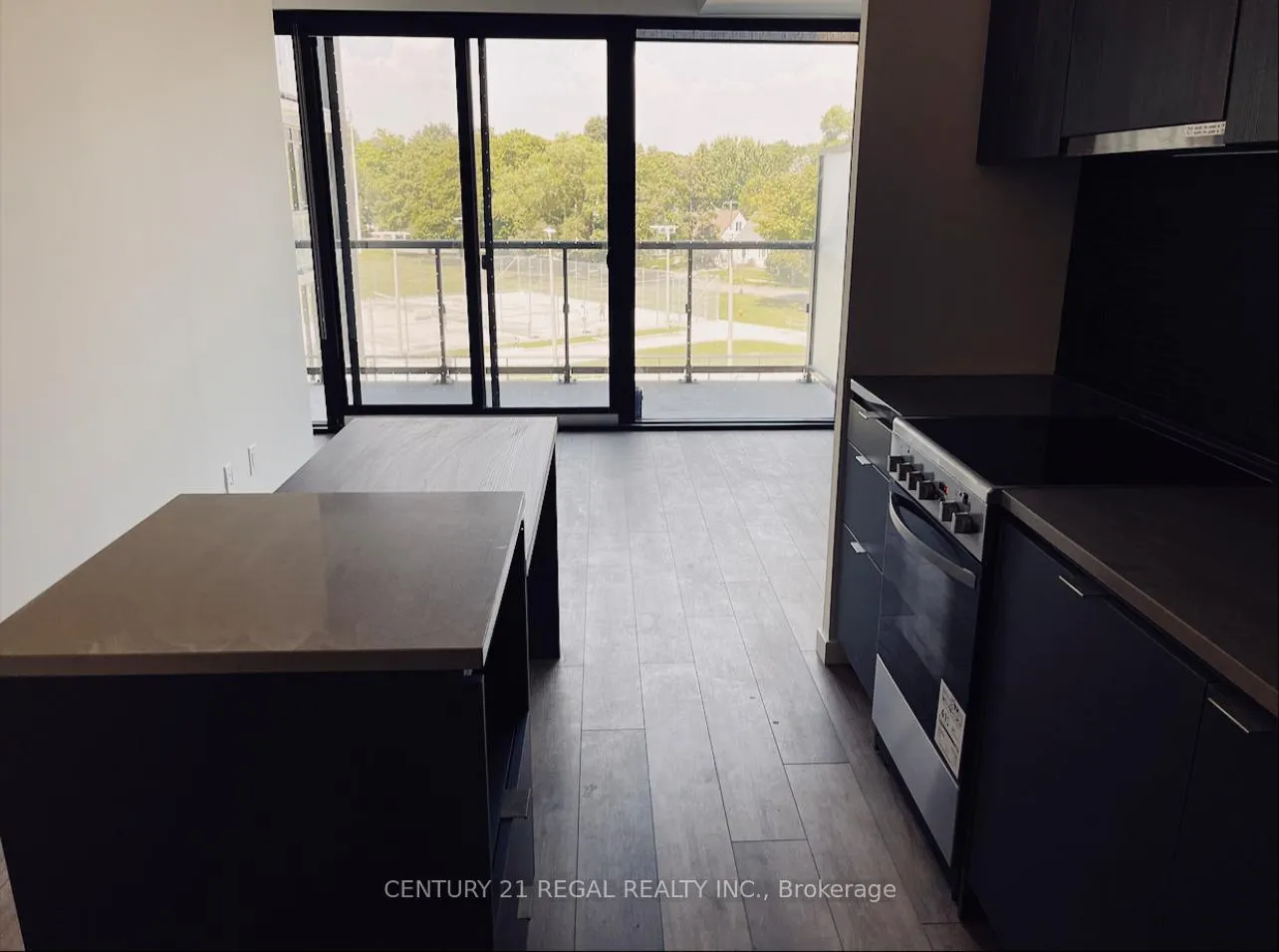 Photo 8 of Unit 302, 7 Smith Crescent, Etobicoke, Stonegate-Queensway — HOMEH