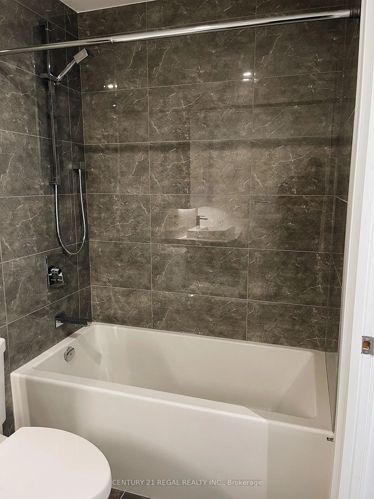 Photo 17 of Unit 302, 7 Smith Crescent, Etobicoke, Stonegate-Queensway — HOMEH