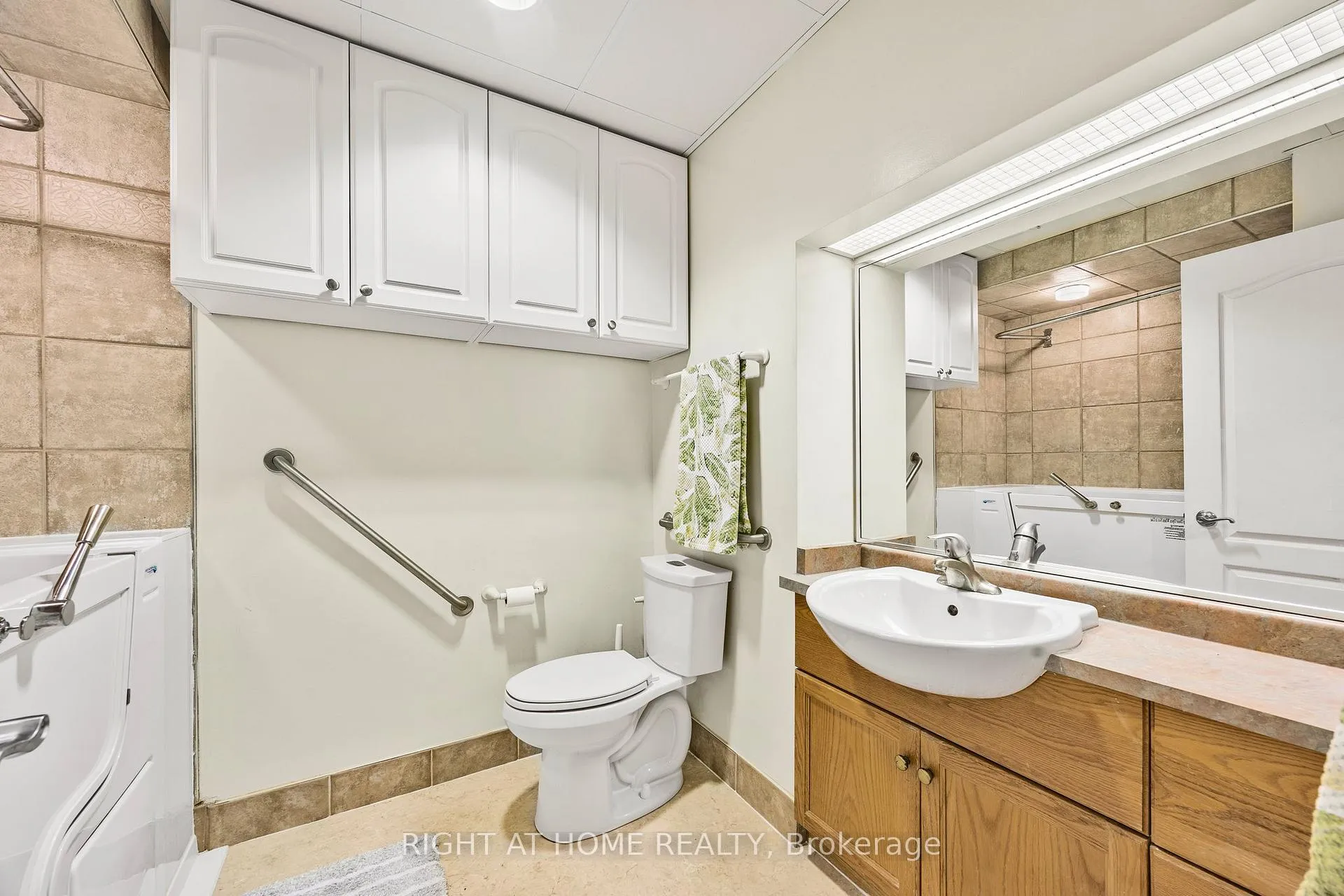 Photo 9 of Unit 53, 74 Ross Street, Barrie, Queen's Park — HOMEH