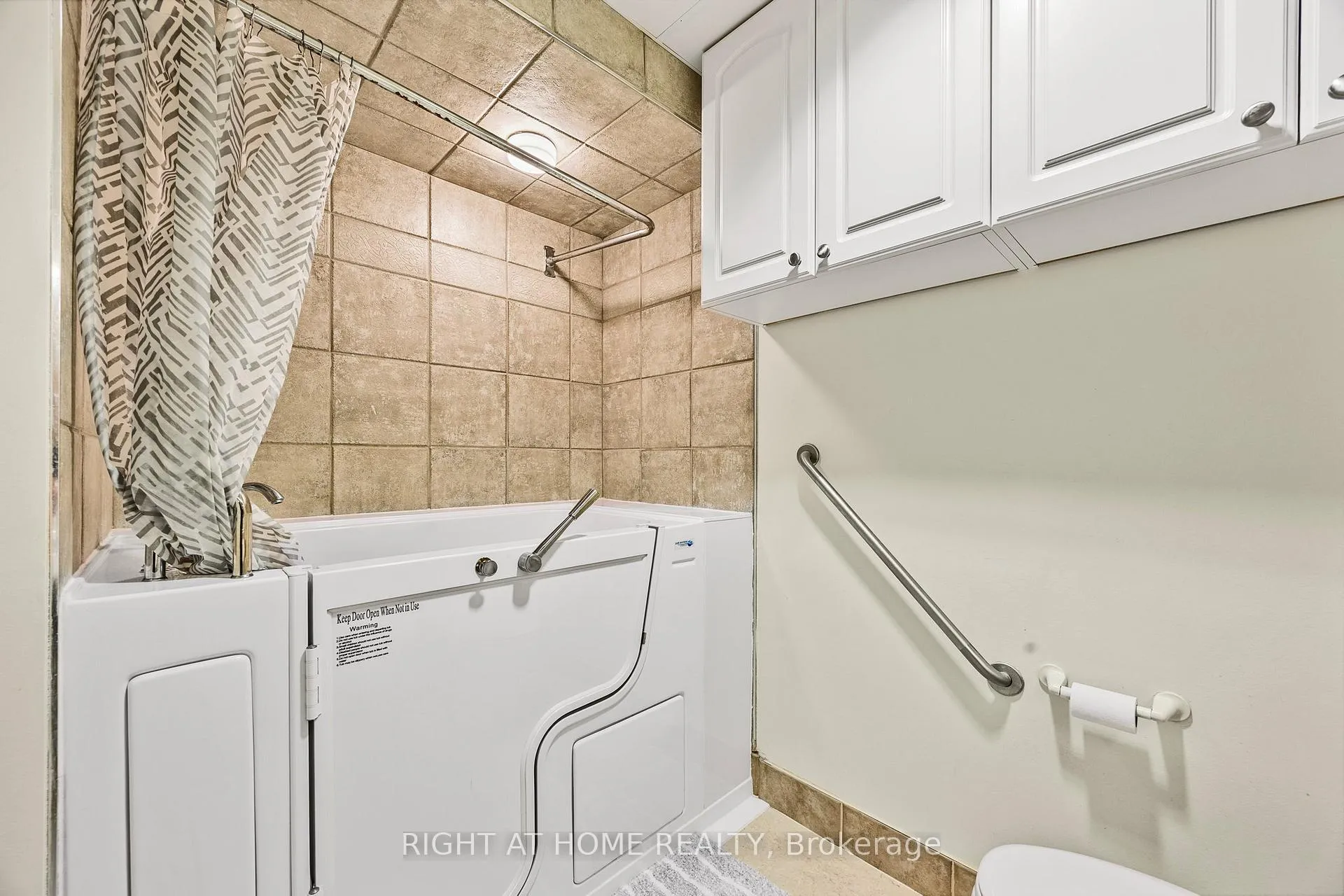 Photo 10 of Unit 53, 74 Ross Street, Barrie, Queen's Park — HOMEH