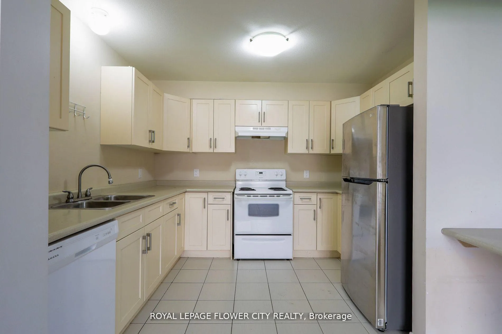 Photo 6 of 146 Winterberry Boulevard, Thorold, Confederation Heights — HOMEH