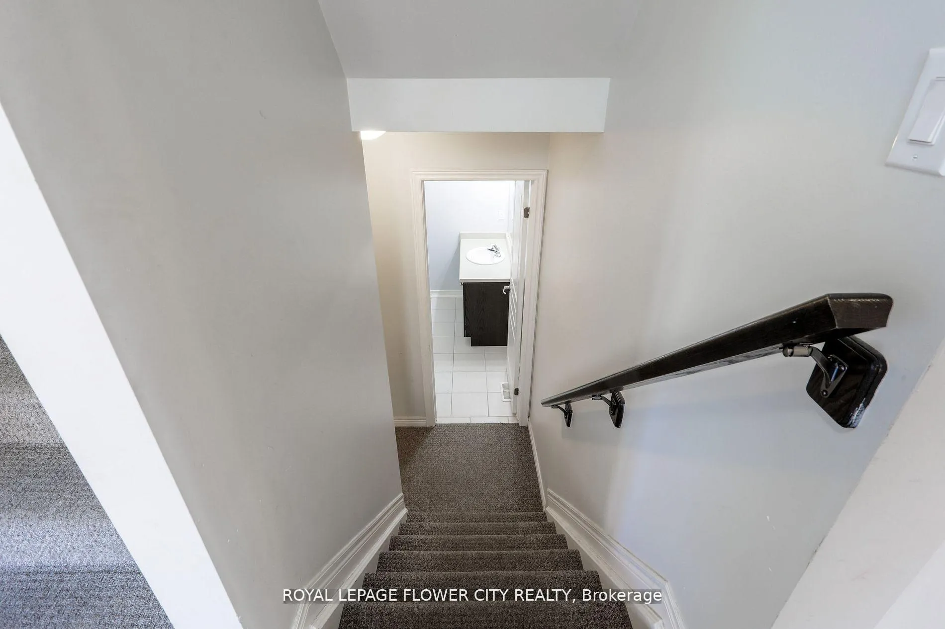 Photo 10 of 146 Winterberry Boulevard, Thorold, Confederation Heights — HOMEH