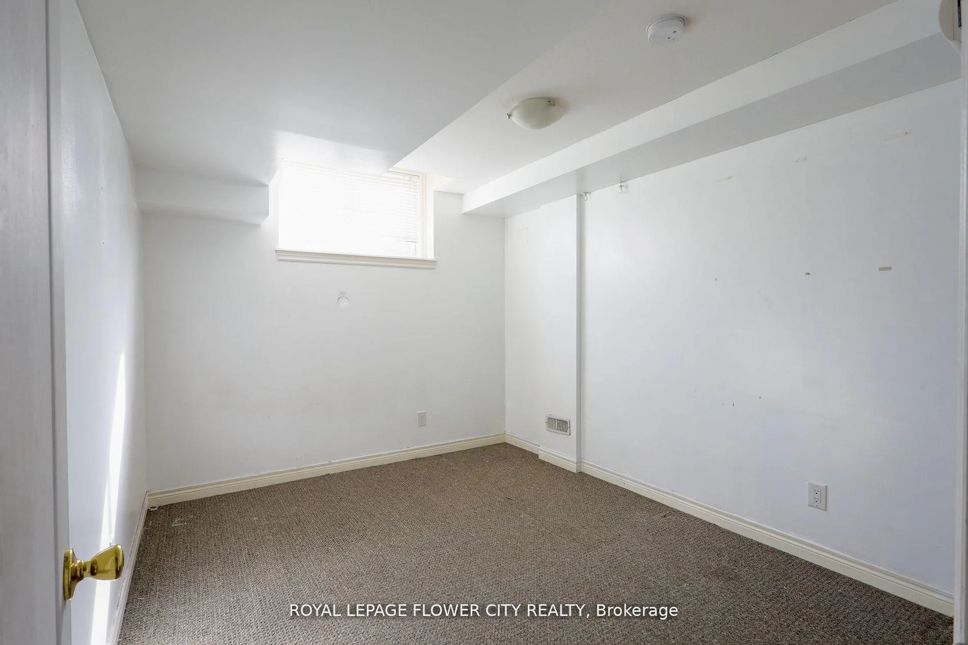 Photo 13 of 146 Winterberry Boulevard, Thorold, Confederation Heights — HOMEH