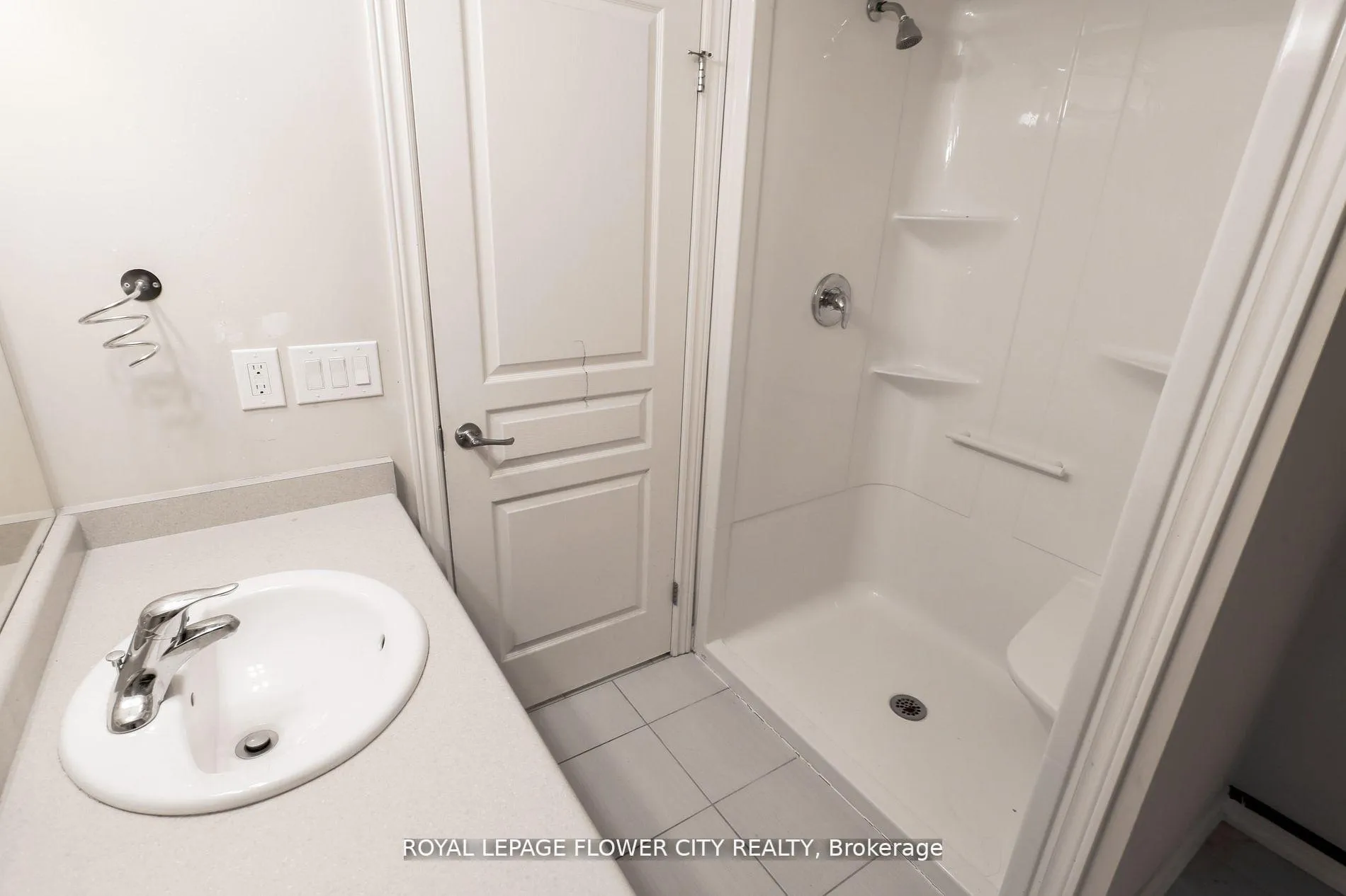 Photo 14 of 146 Winterberry Boulevard, Thorold, Confederation Heights — HOMEH