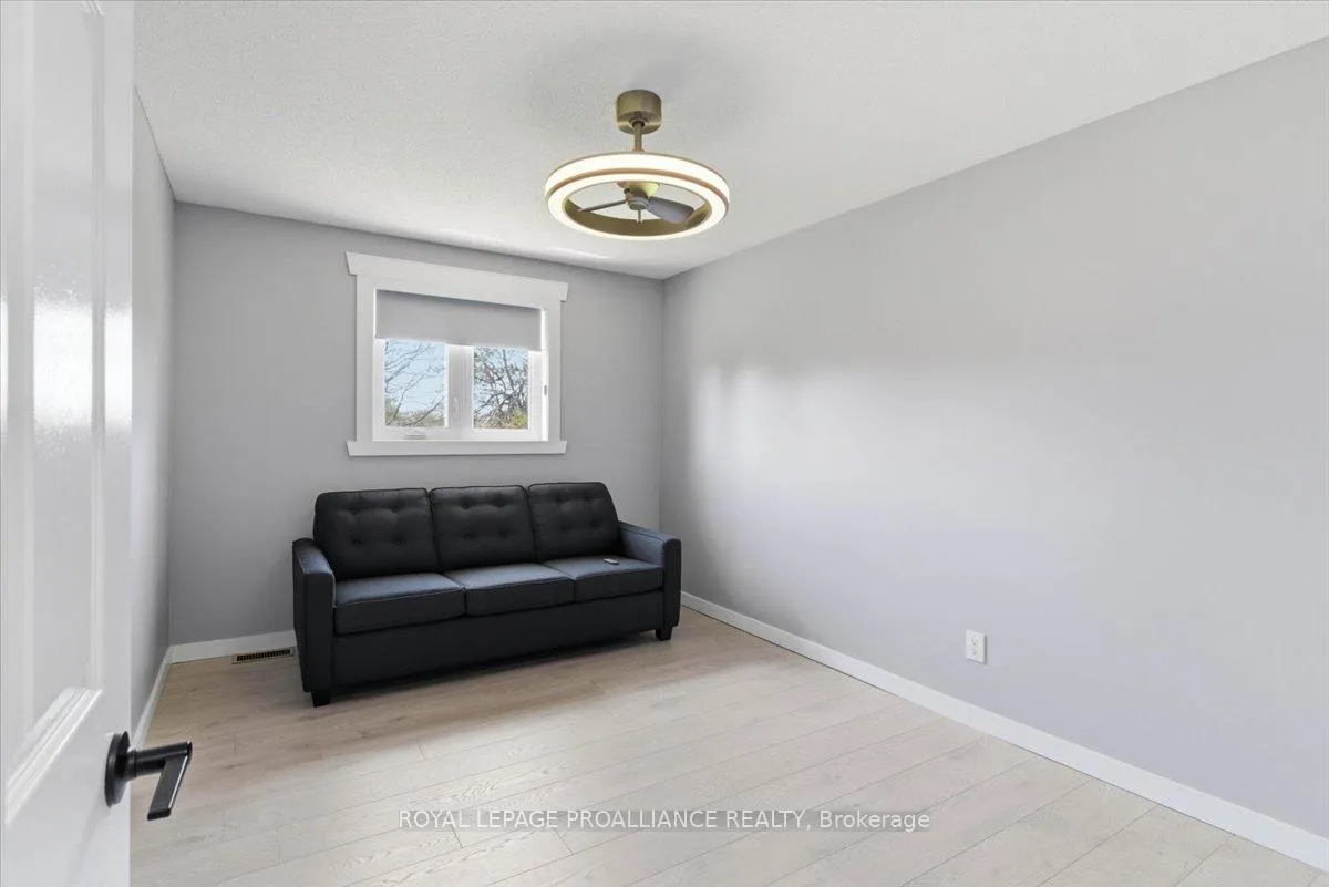 Photo 32 of 95 Progress Avenue, Belleville, Belleville Ward — HOMEH