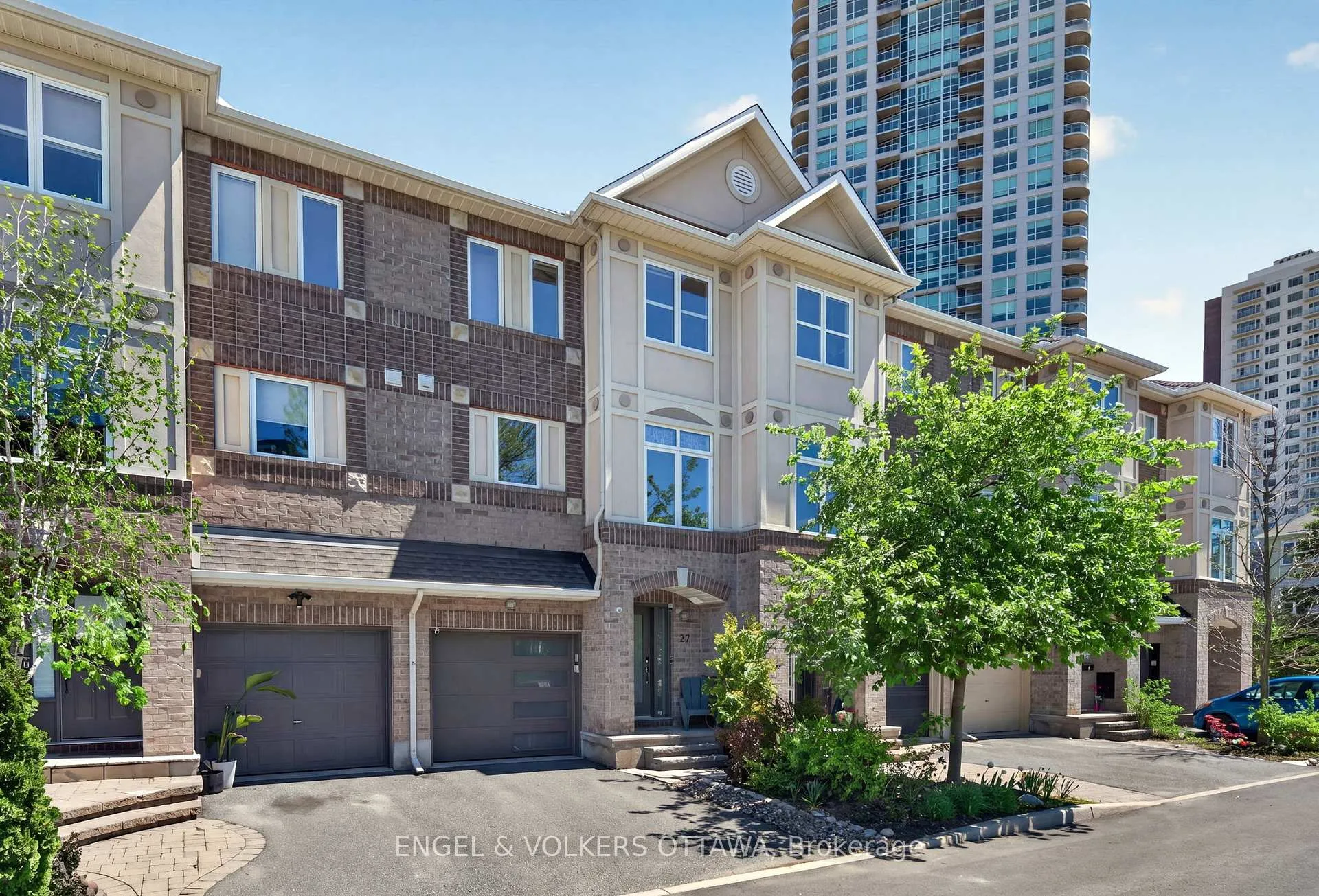 Photo 1 of 27 Briarway Private, Ottawa, Westboro North — HOMEH