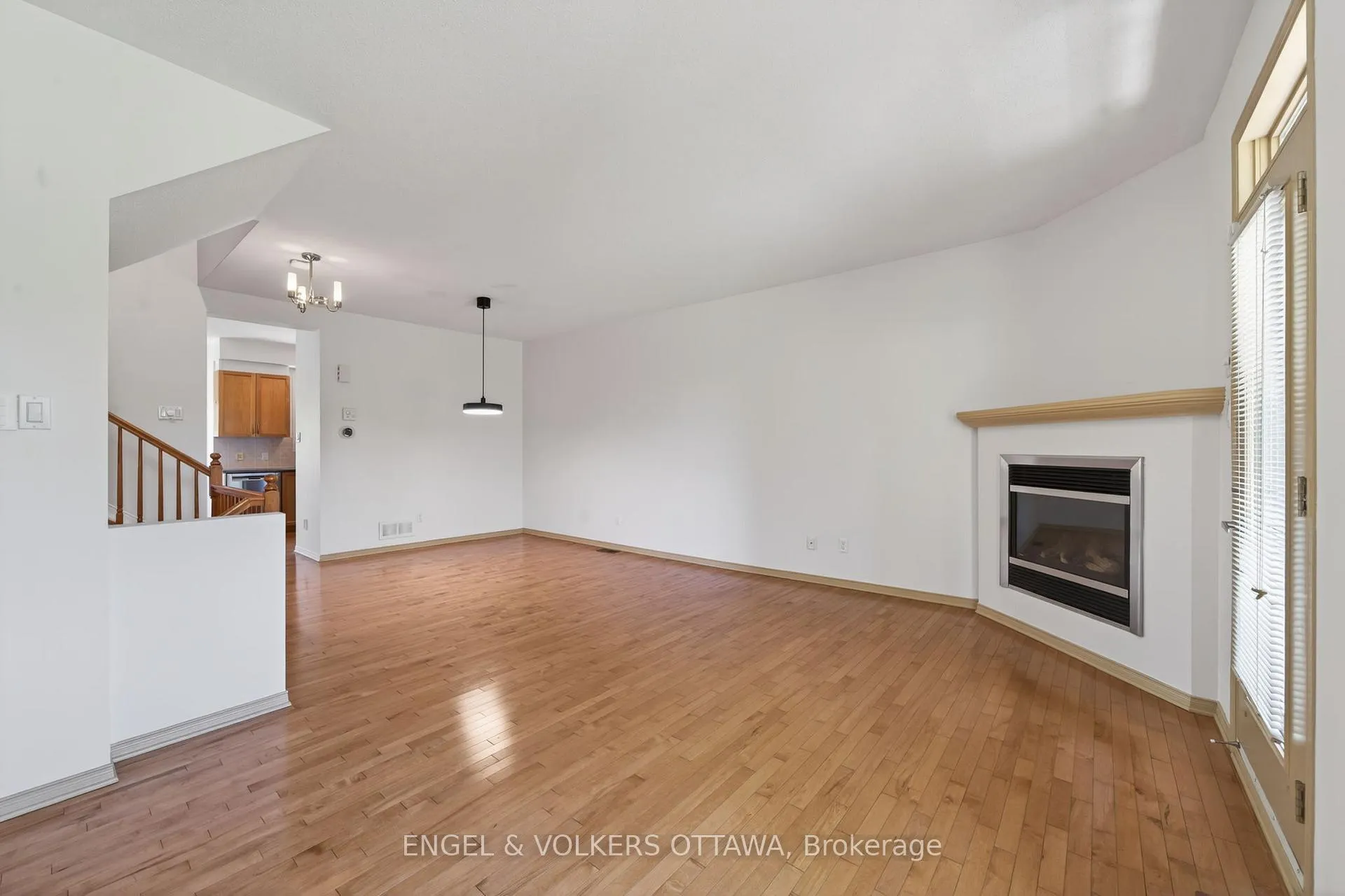 Photo 12 of 27 Briarway Private, Ottawa, Westboro North — HOMEH