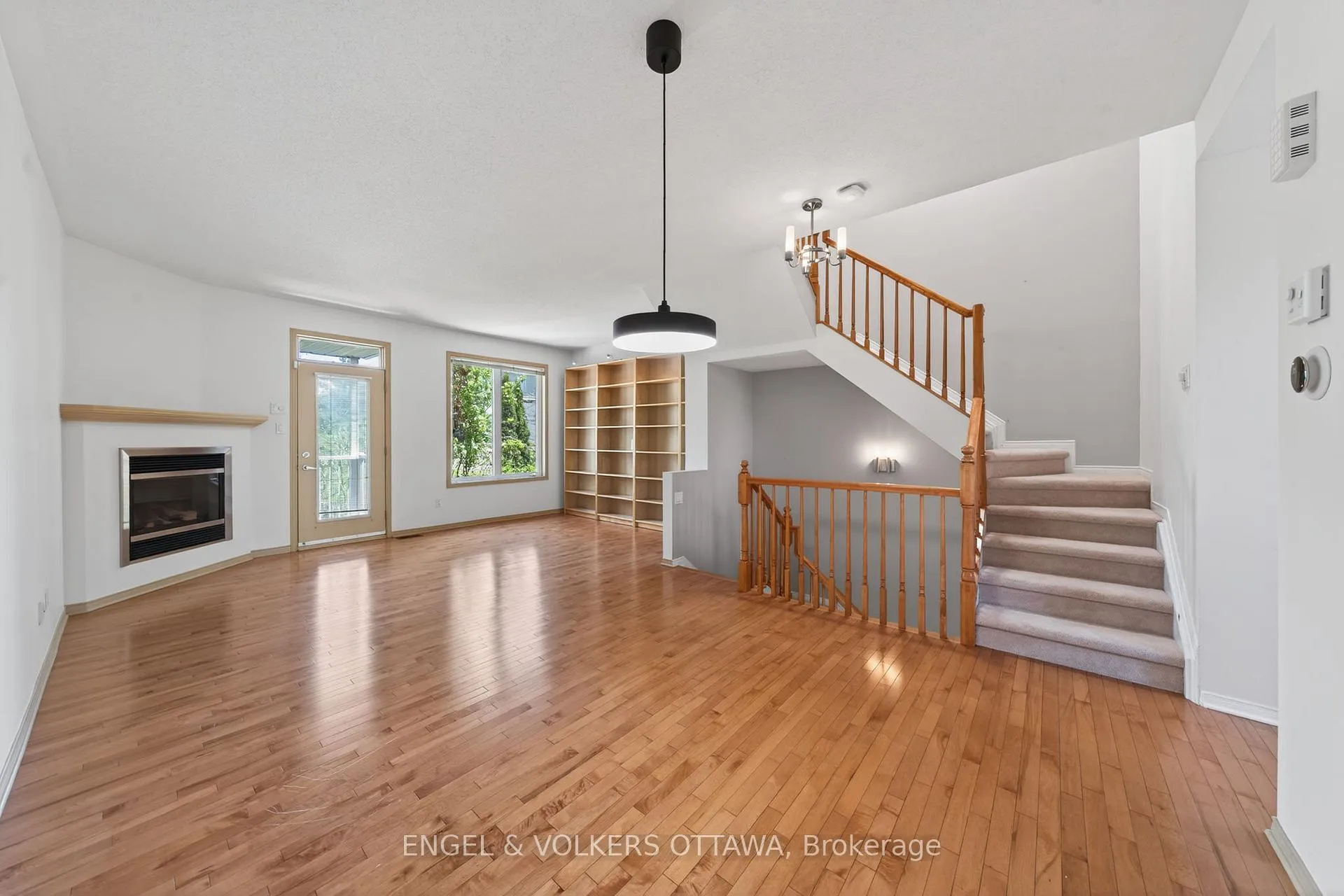 Photo 15 of 27 Briarway Private, Ottawa, Westboro North — HOMEH
