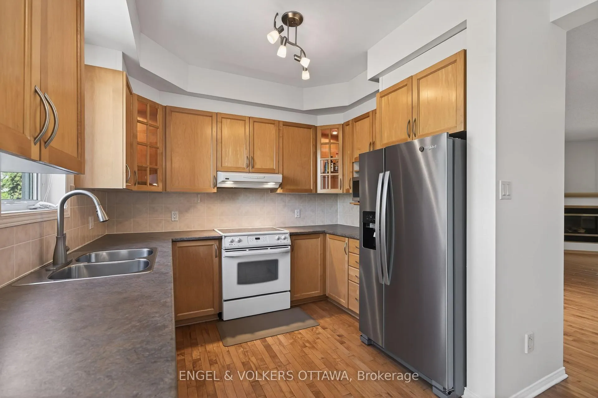 Photo 19 of 27 Briarway Private, Ottawa, Westboro North — HOMEH