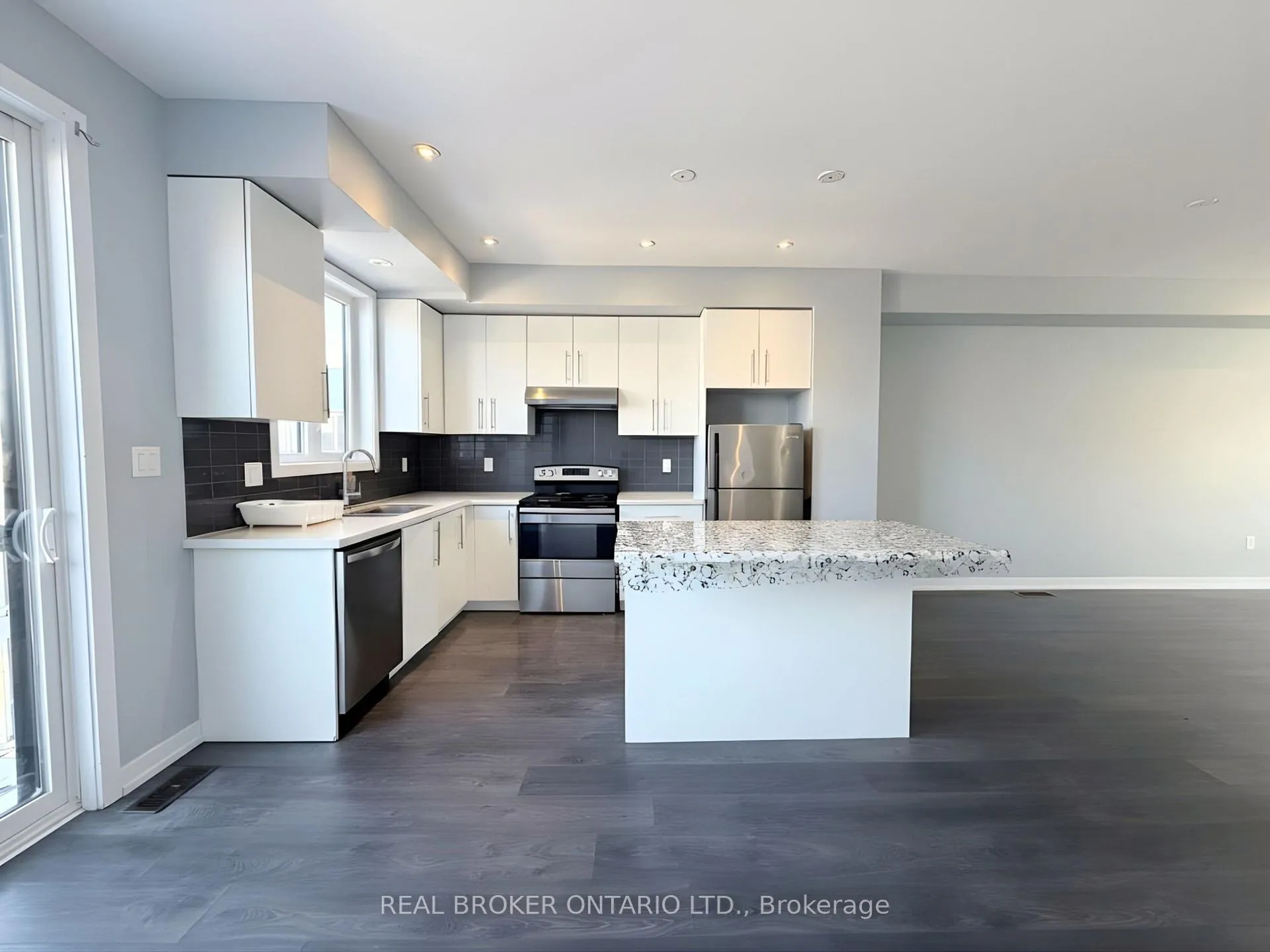 Photo 12 of Unit 158, 1890 Rymal Road E, Hamilton, Rural Glanbrook — HOMEH