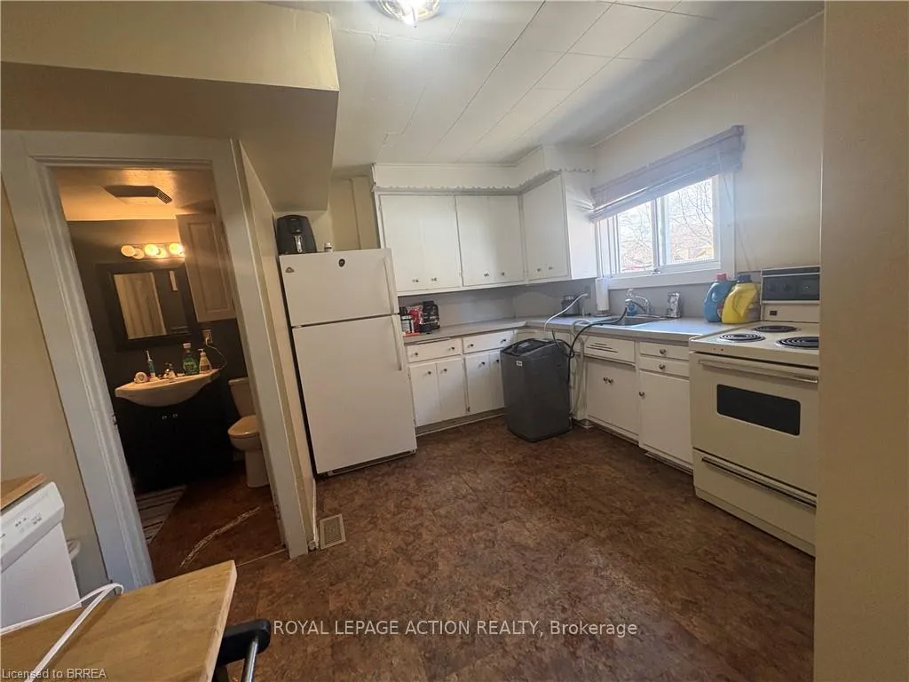 Photo 15 of 13 Sheridan Street, Brantford, Downtown Core — HOMEH