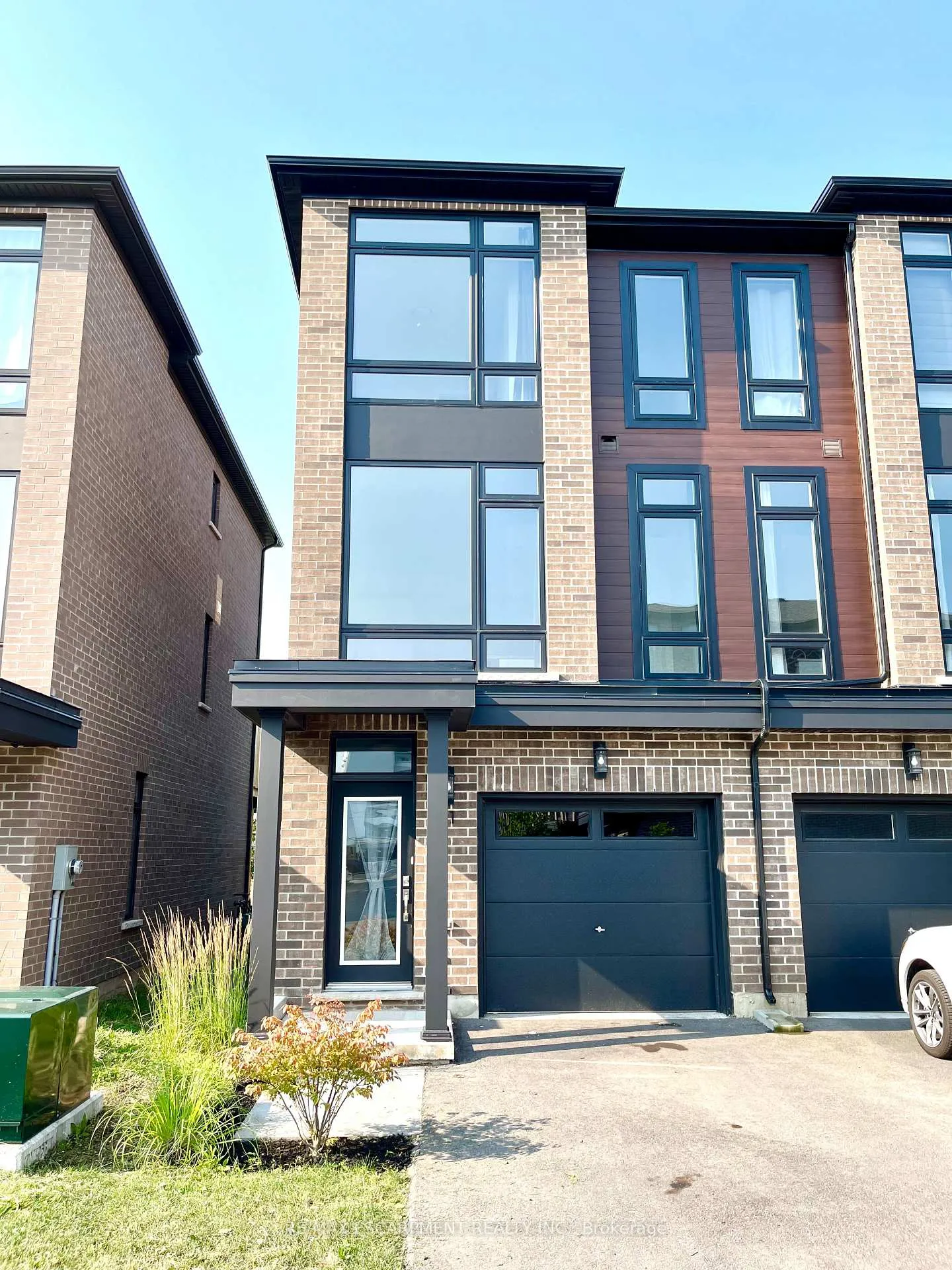 Photo 2 of Unit 21, 270 Melvin Avenue, Hamilton, McQuesten — HOMEH