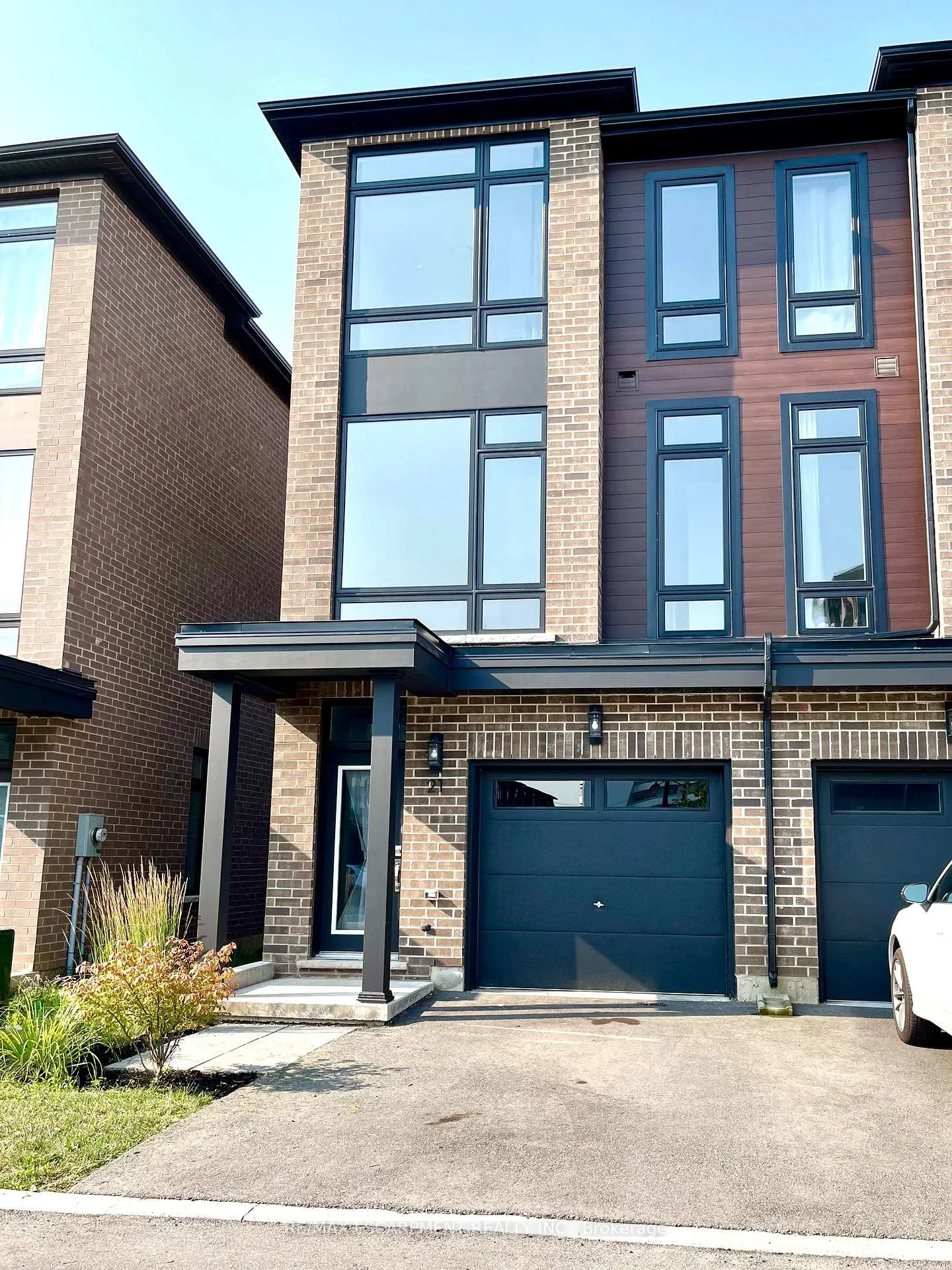 Photo 3 of Unit 21, 270 Melvin Avenue, Hamilton, McQuesten — HOMEH