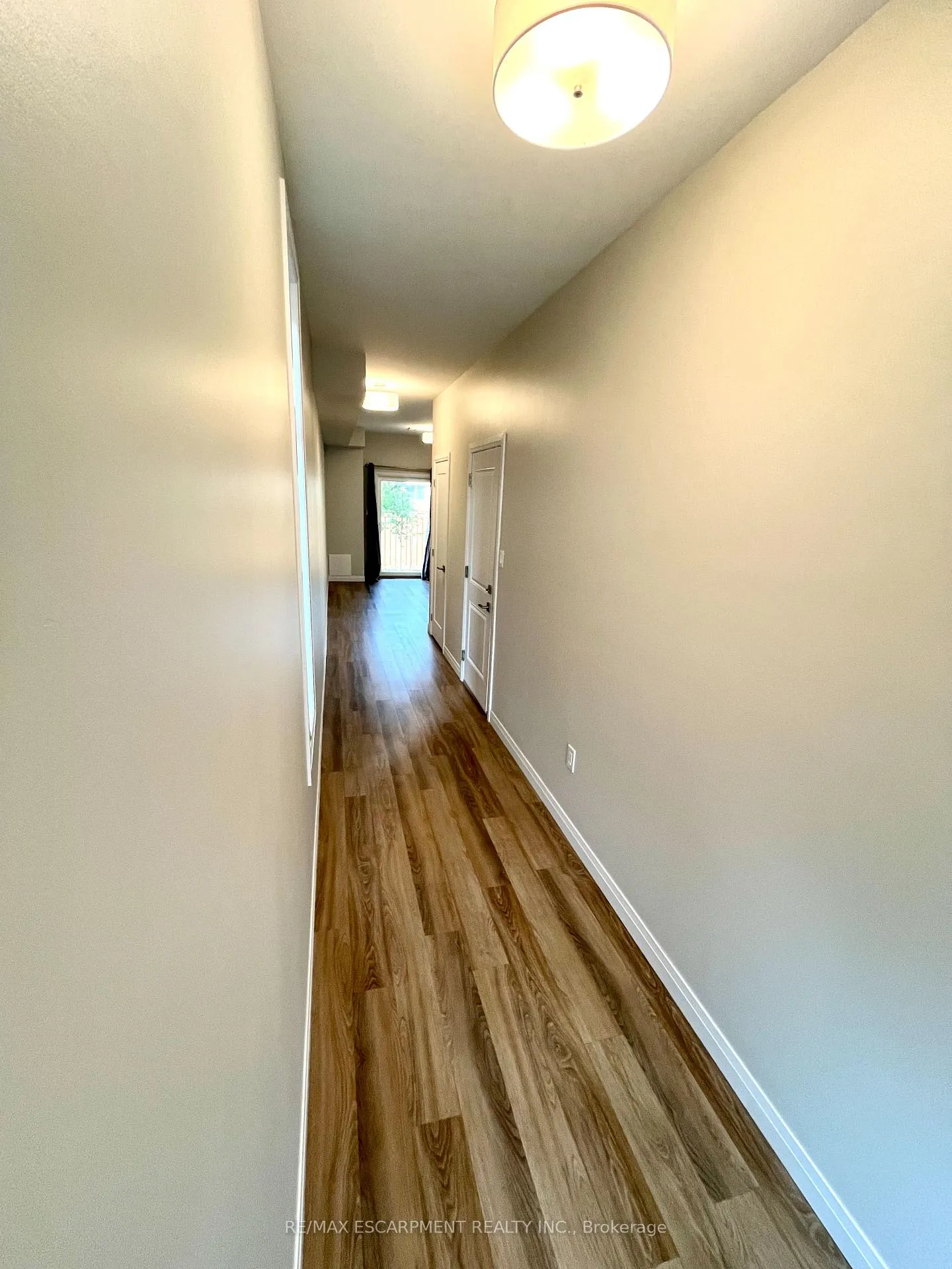 Photo 5 of Unit 21, 270 Melvin Avenue, Hamilton, McQuesten — HOMEH