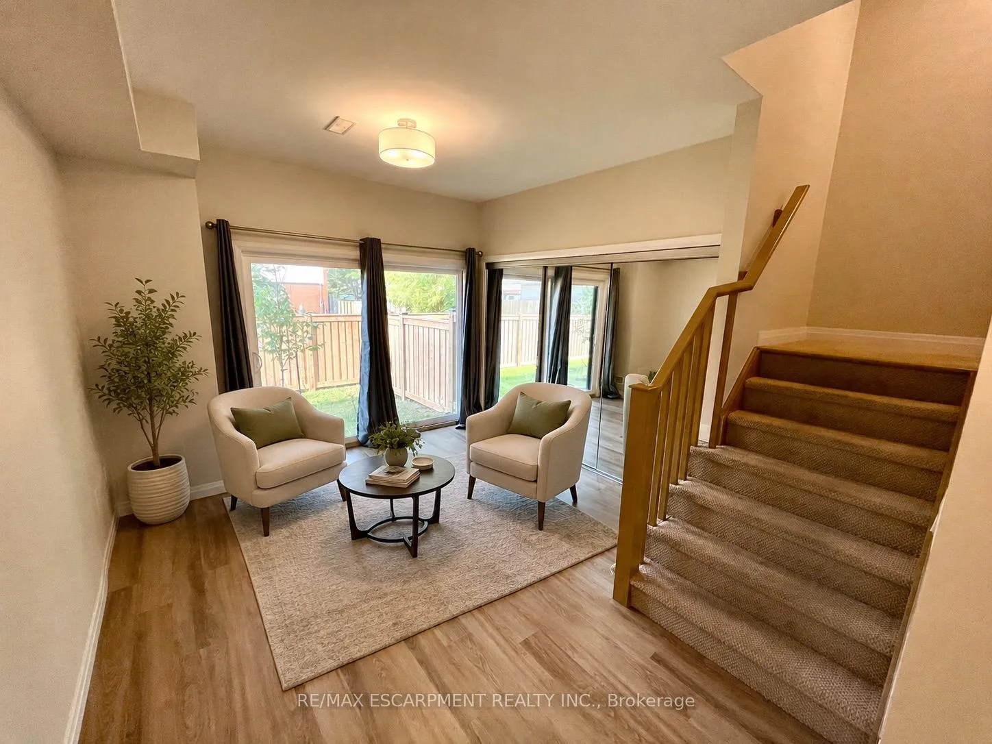 Photo 6 of Unit 21, 270 Melvin Avenue, Hamilton, McQuesten — HOMEH