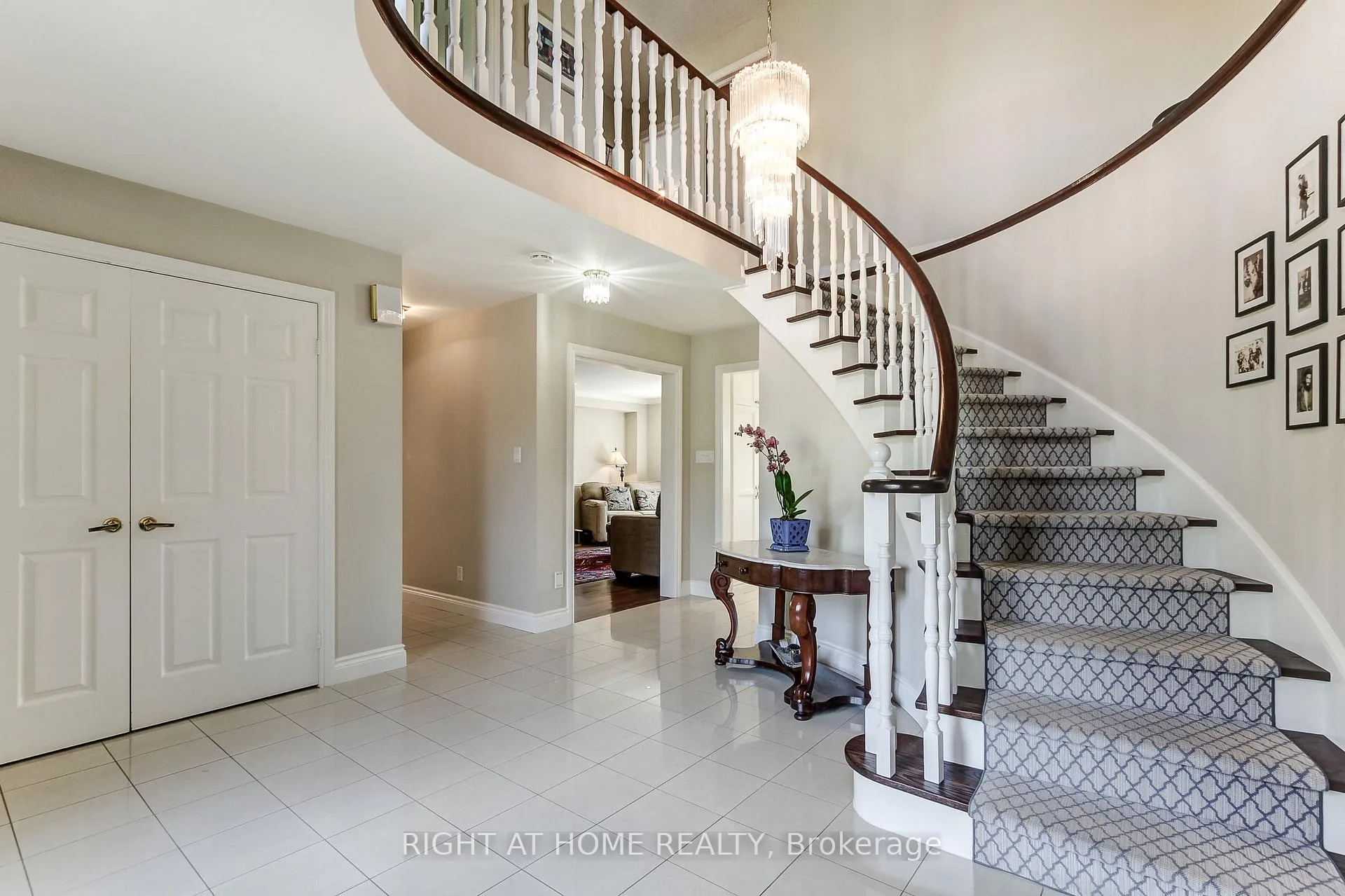 Photo 7 of 160 Rossmull Crescent, Vaughan, Islington Woods — HOMEH